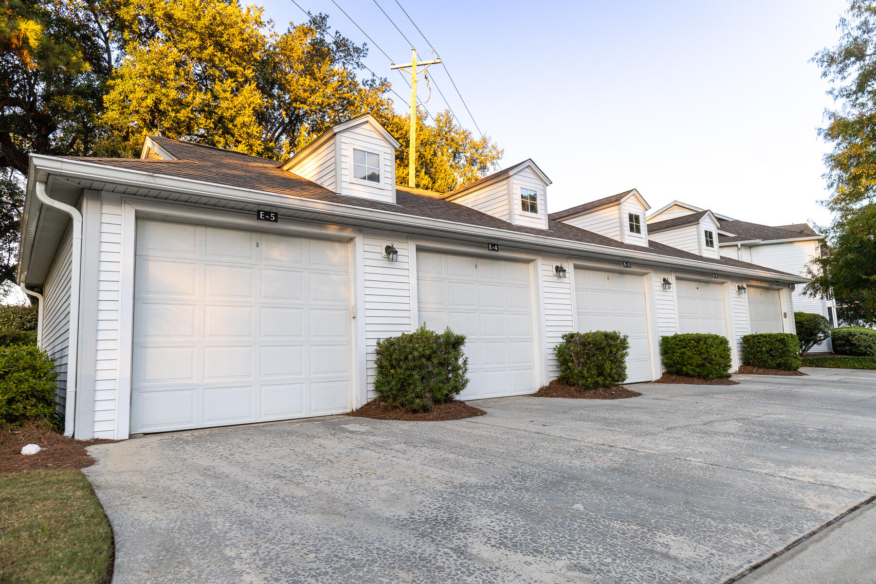 184 Golf View Lane, Summerville
