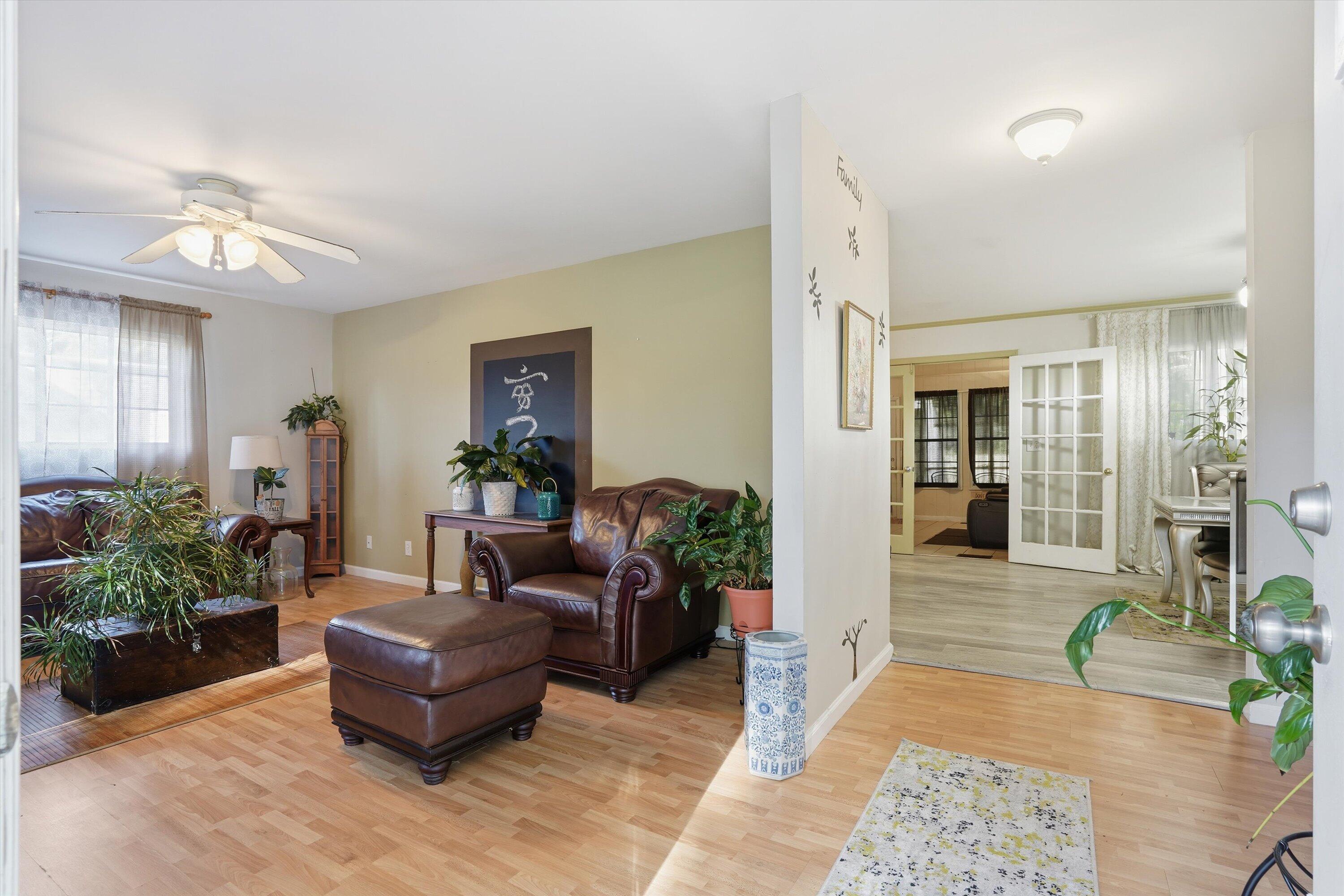 1732 Elm Road, Charleston