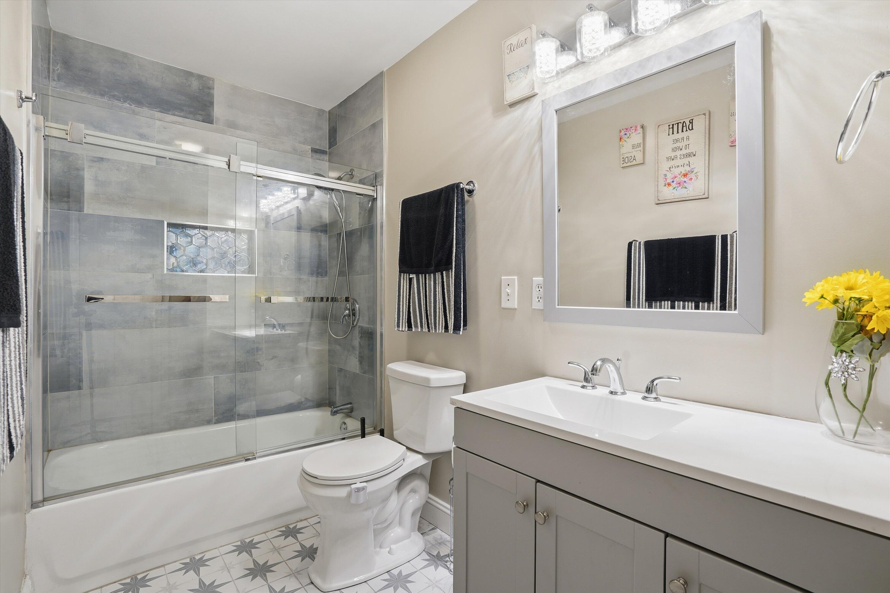 1732 Elm Road, Charleston