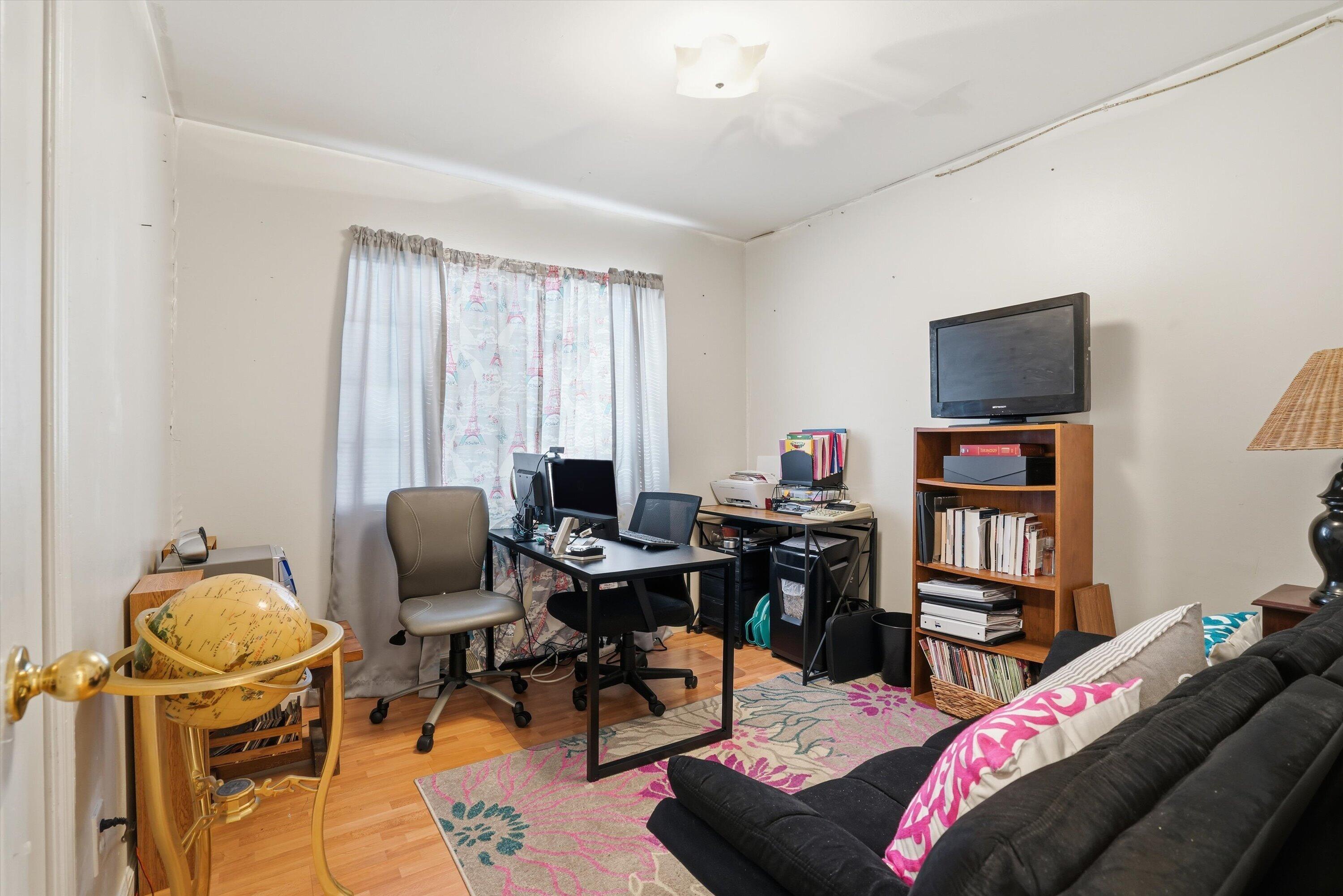 1732 Elm Road, Charleston