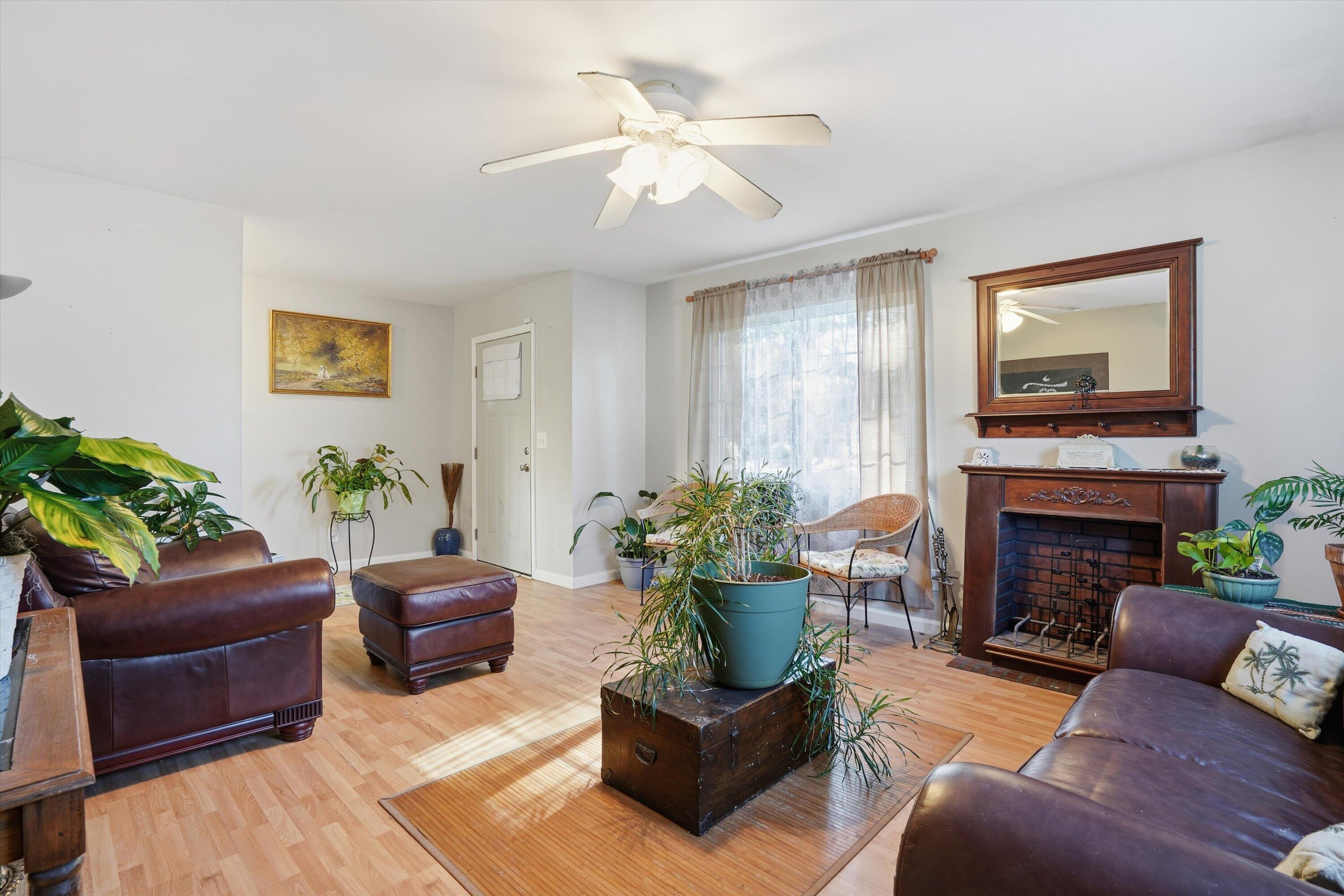 1732 Elm Road, Charleston