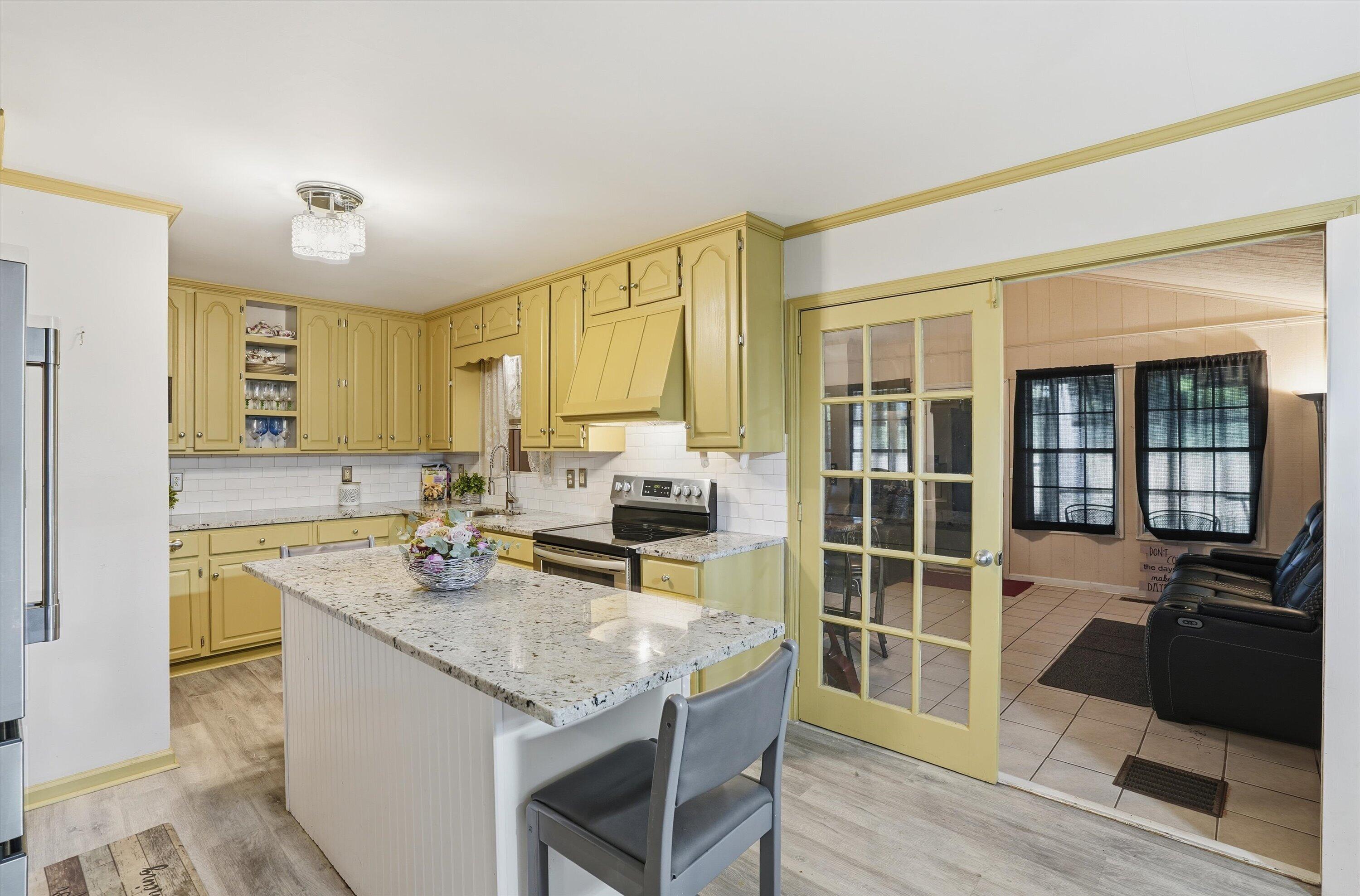 1732 Elm Road, Charleston