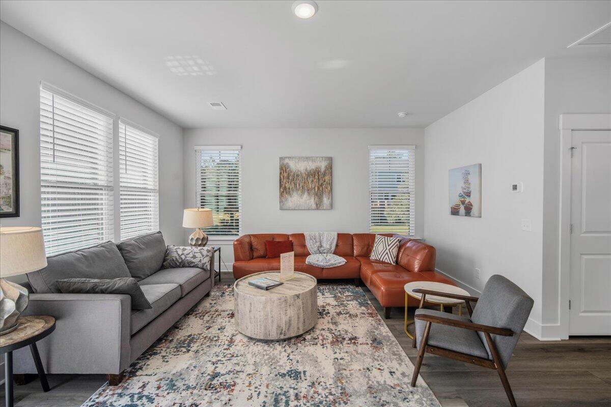 1023 Pettiford Place, Hanahan