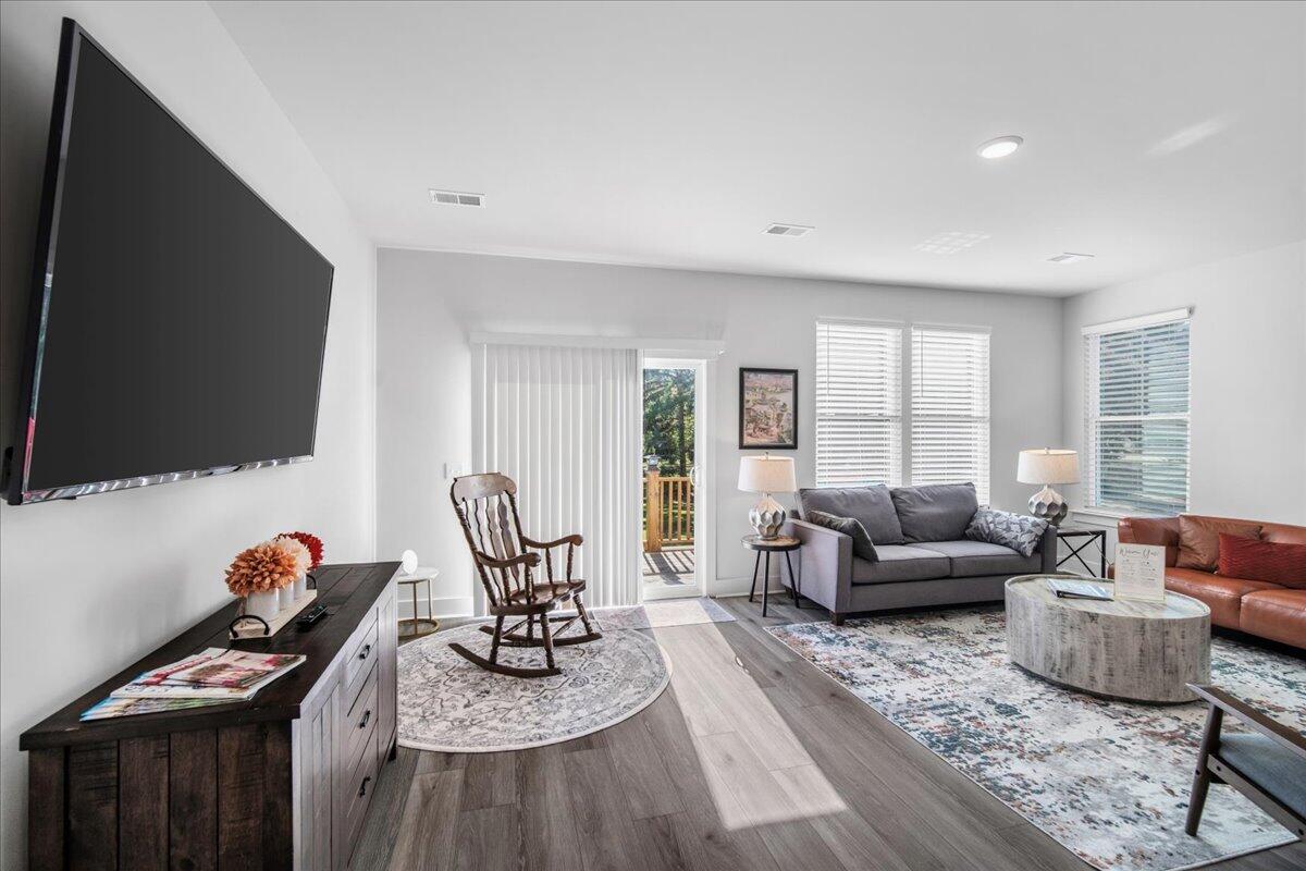 1023 Pettiford Place, Hanahan