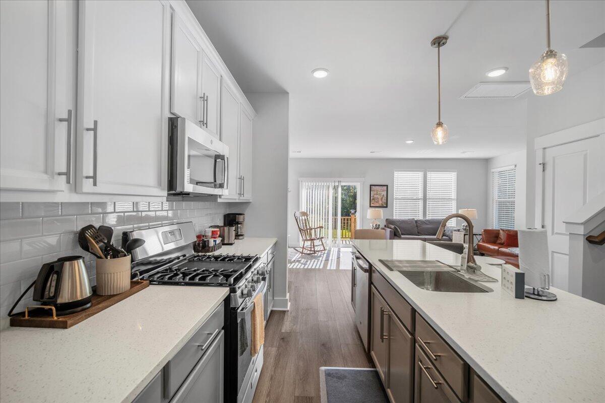 1023 Pettiford Place, Hanahan