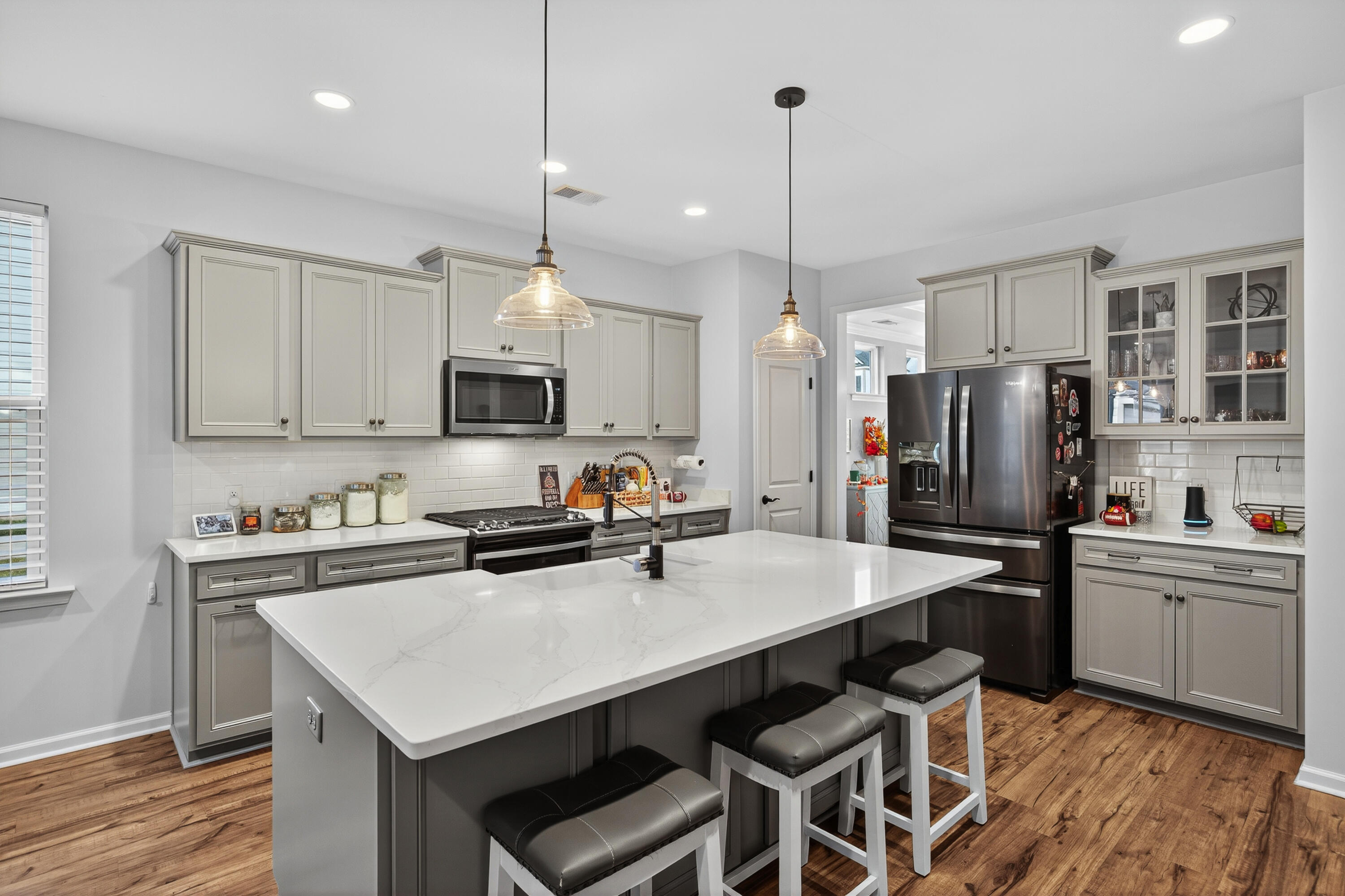 2220 Kemmerlin Street