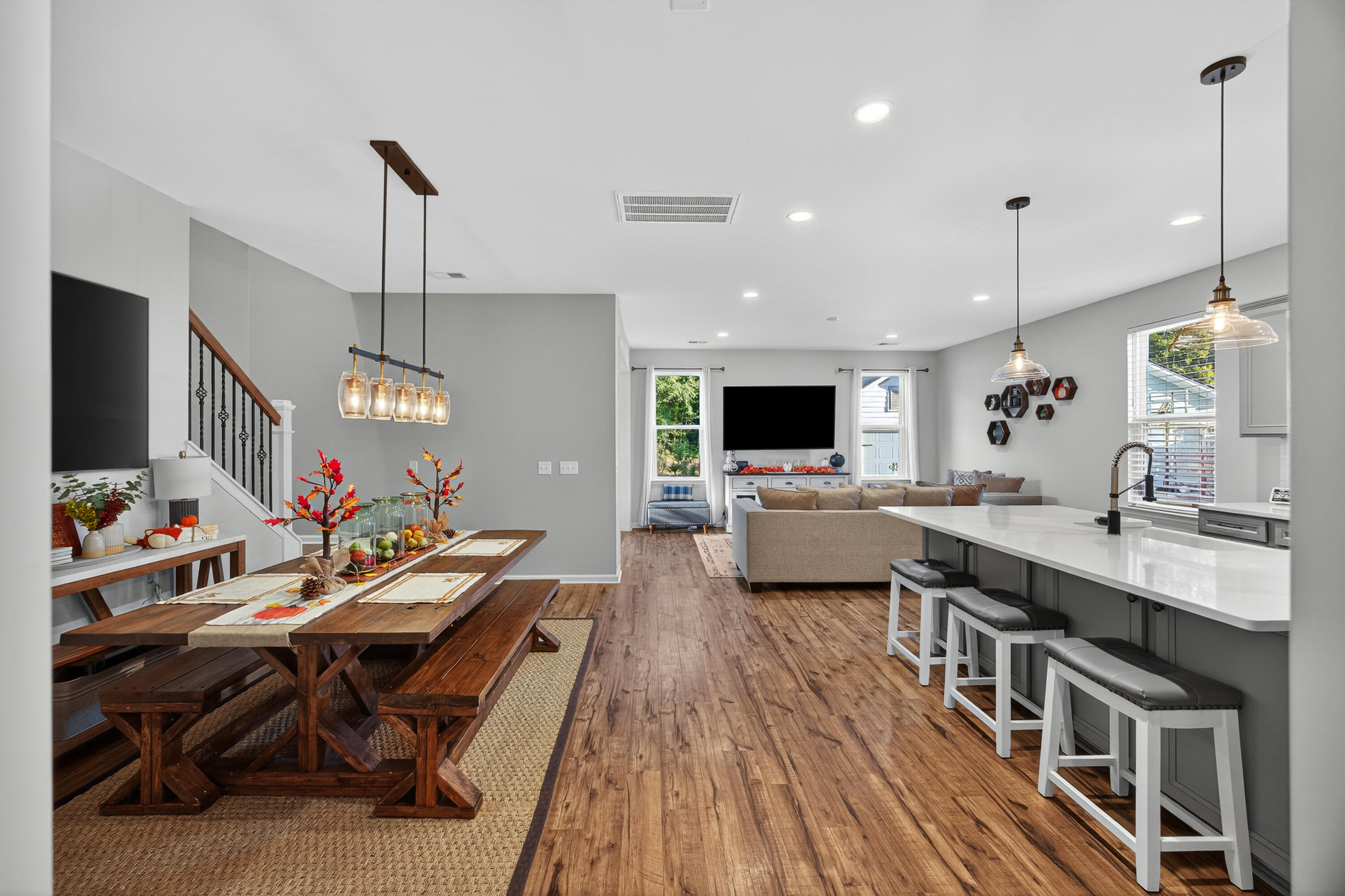 2220 Kemmerlin Street