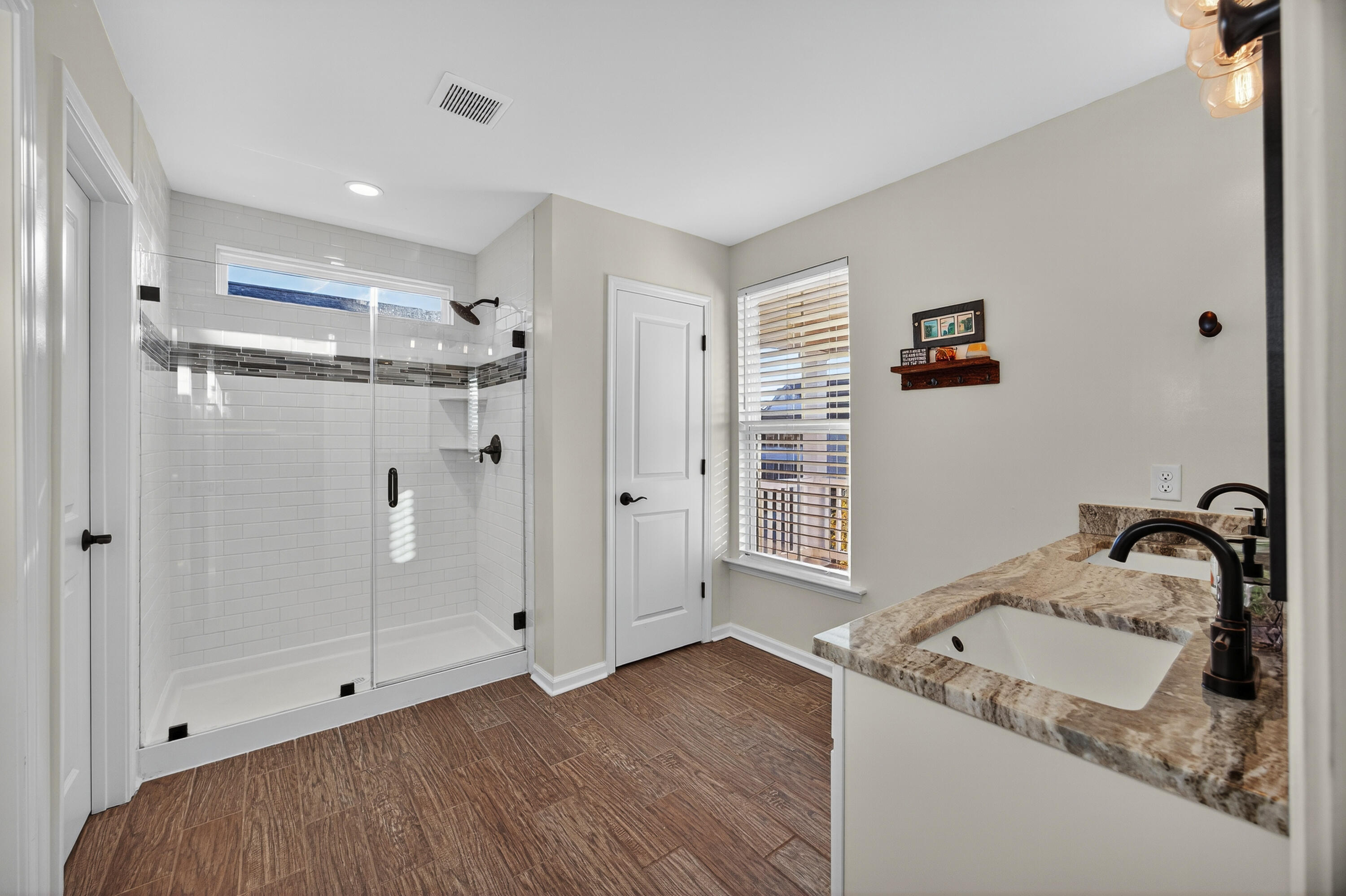 2220 Kemmerlin Street