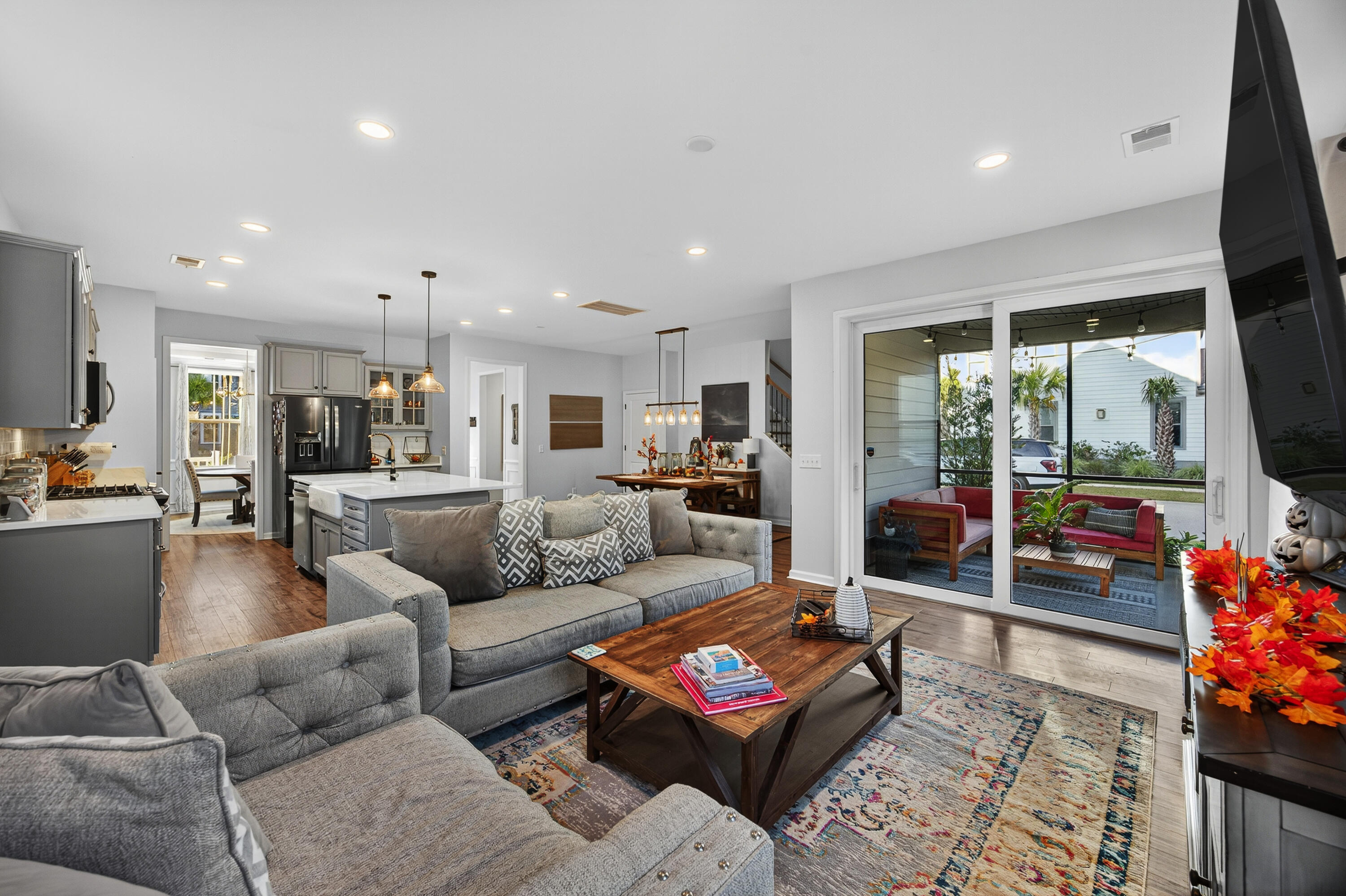 2220 Kemmerlin Street