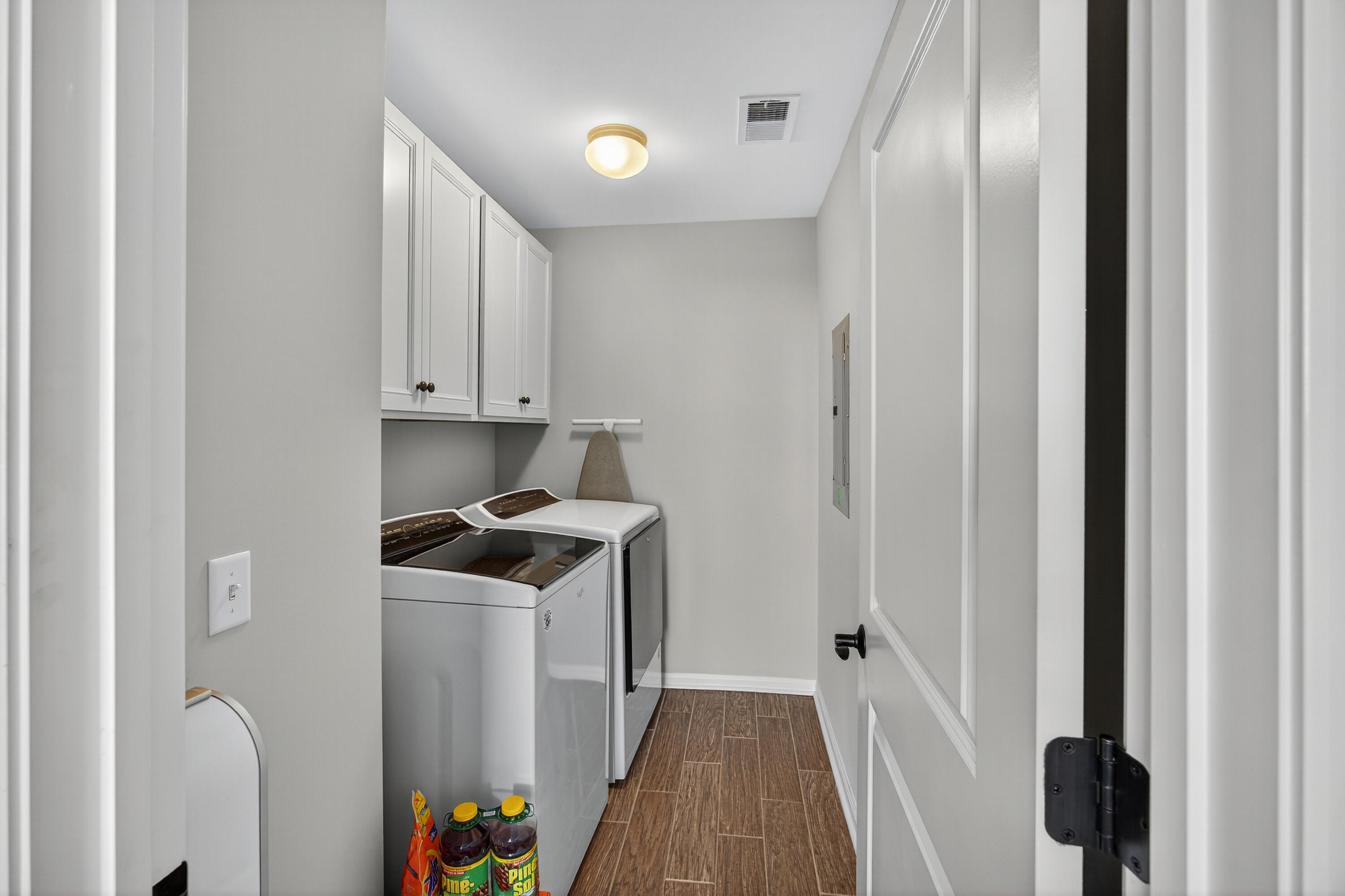 2220 Kemmerlin Street