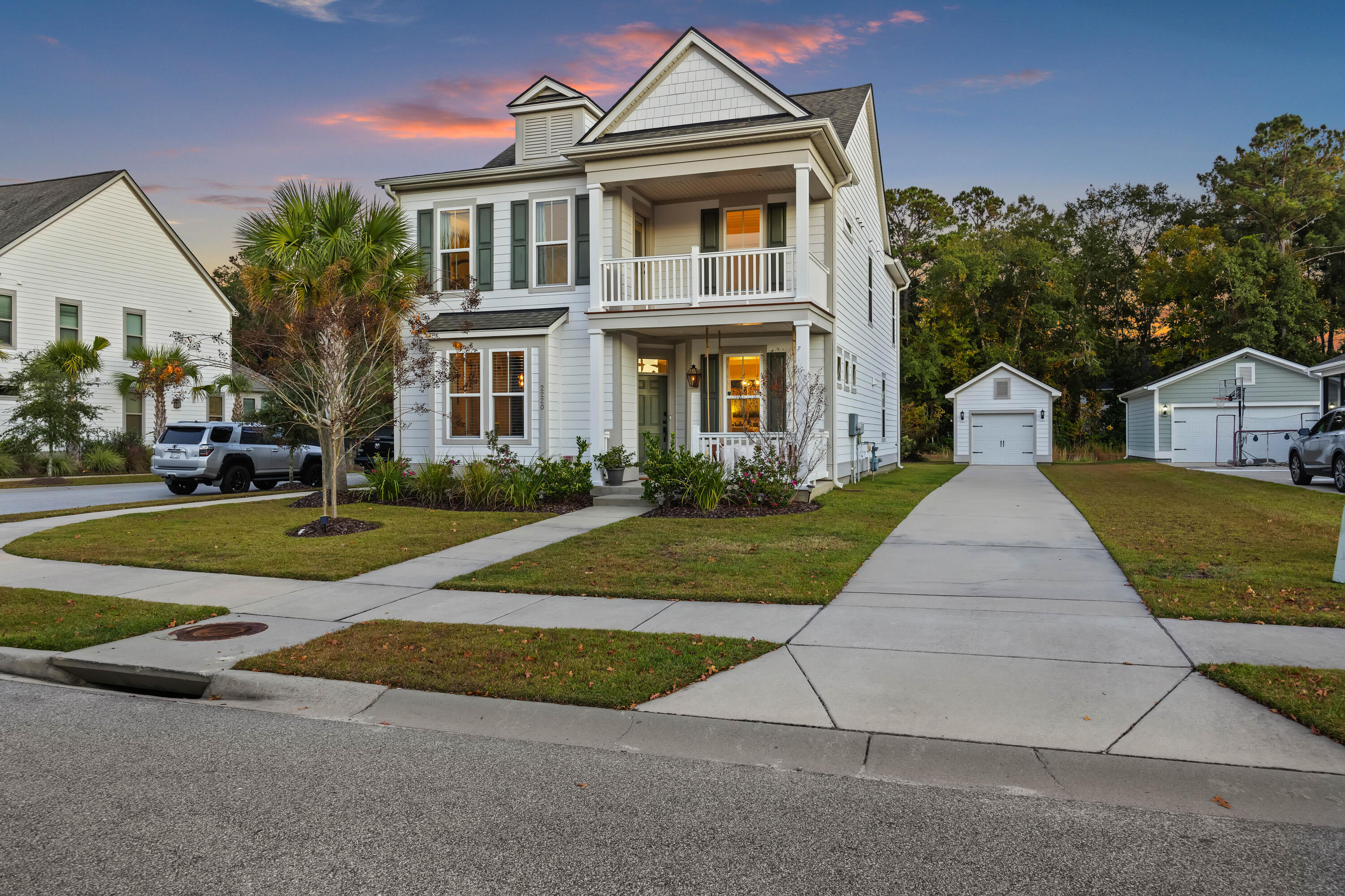 2220 Kemmerlin Street