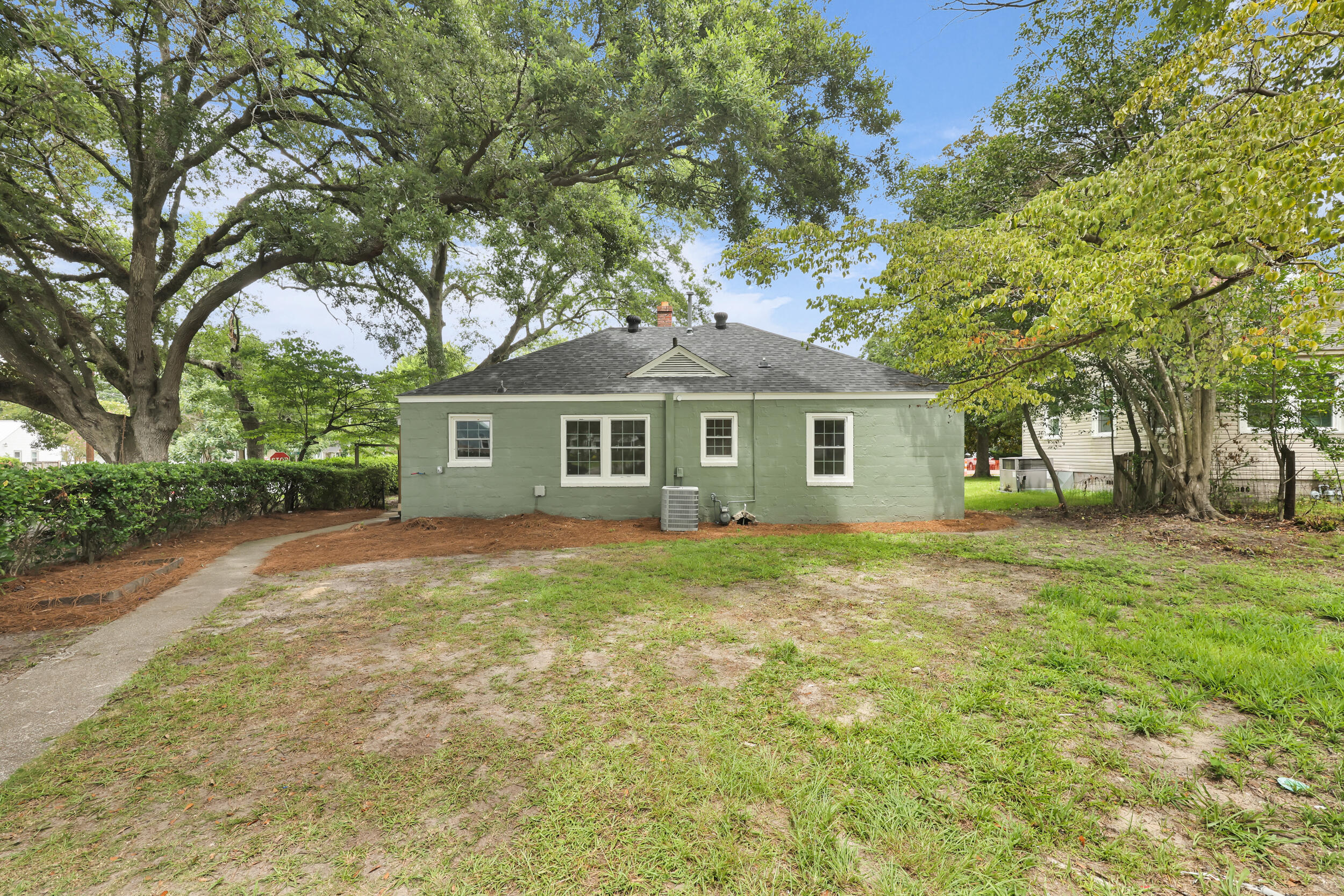 1159 North Boulevard