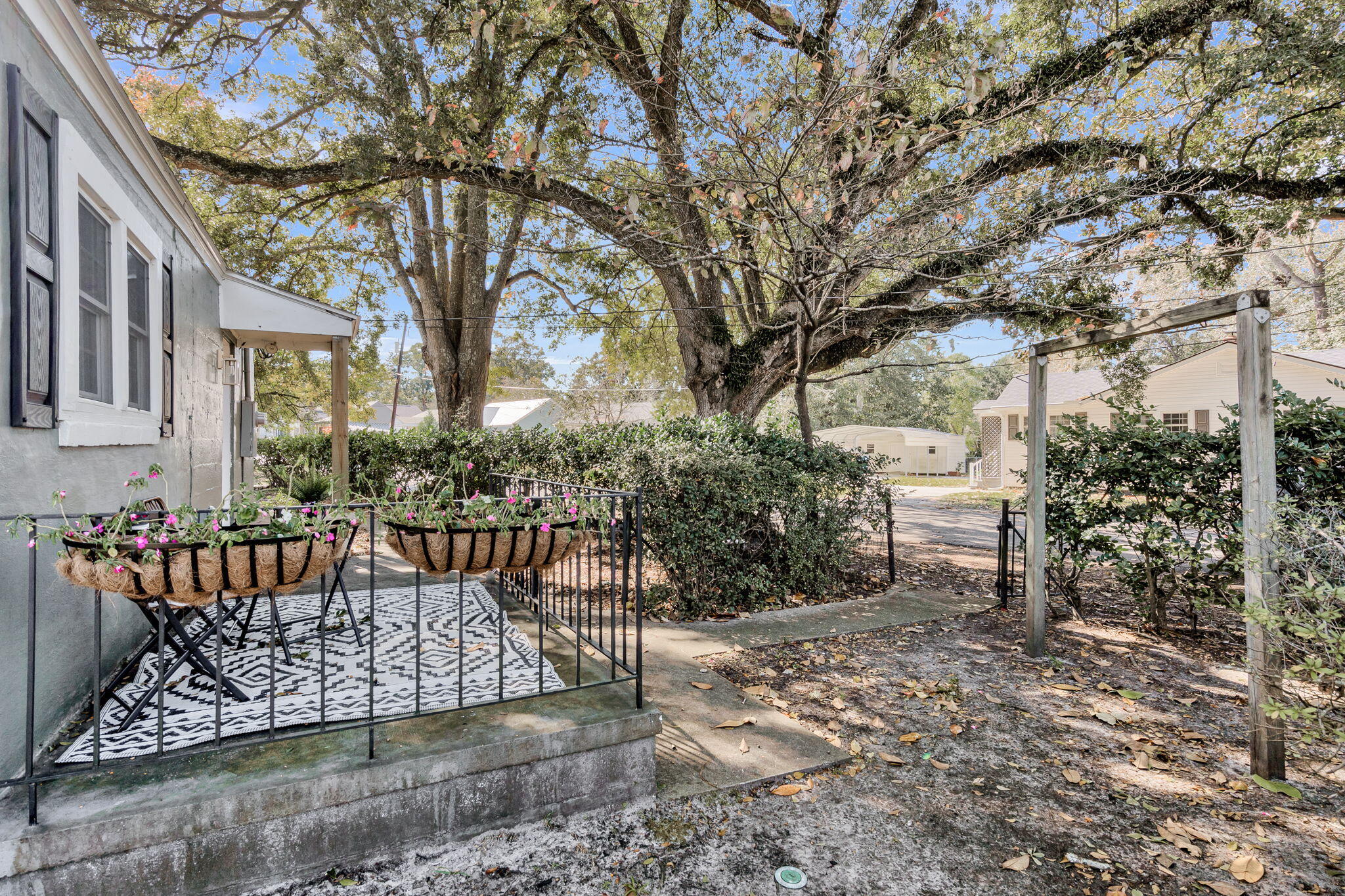 1159 North Boulevard