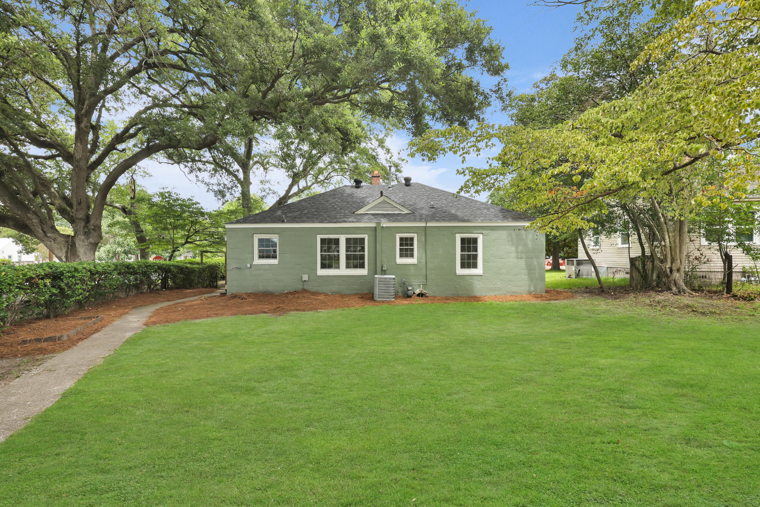 1159 North Boulevard