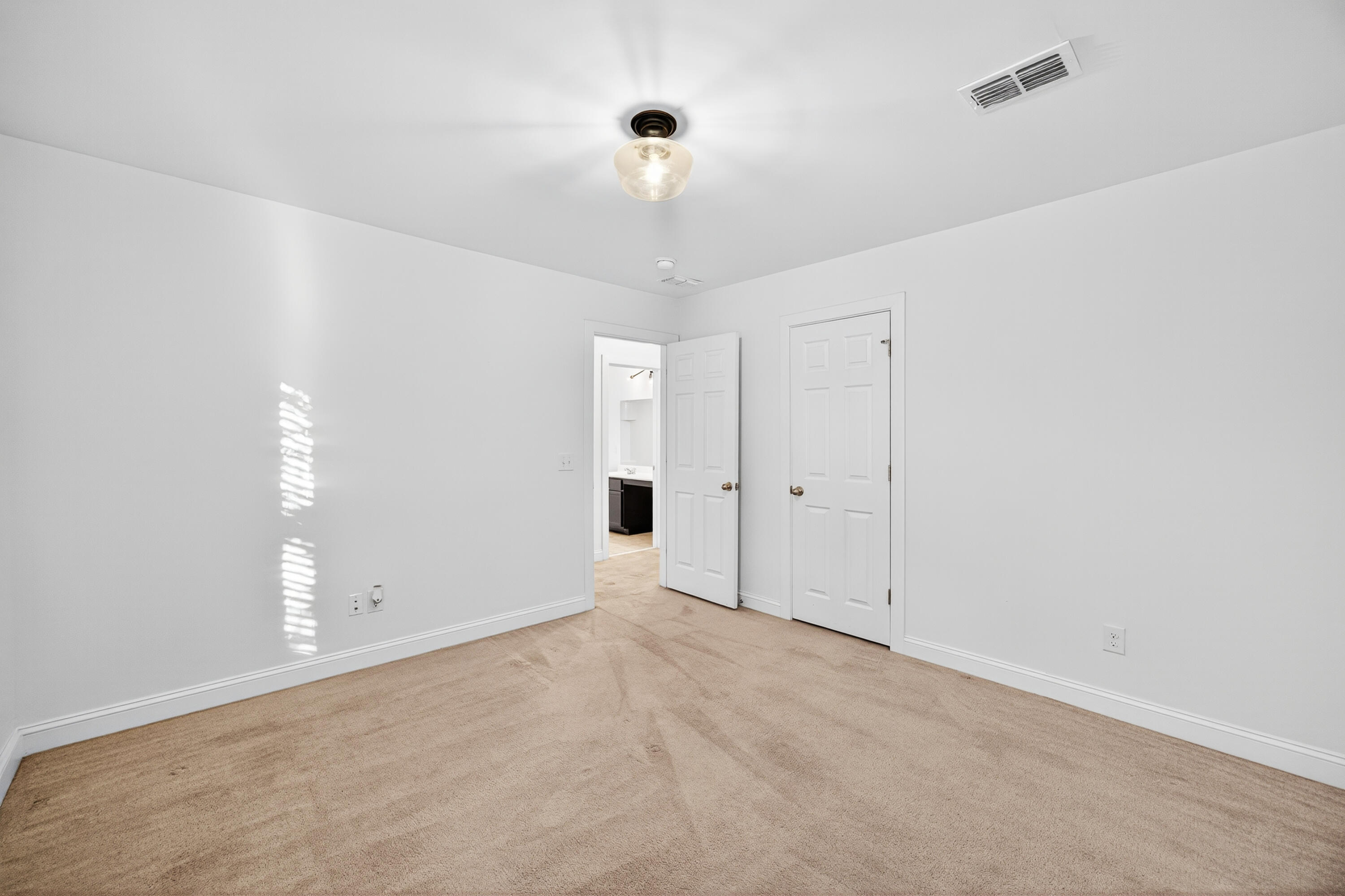 3306 Hartwell Street