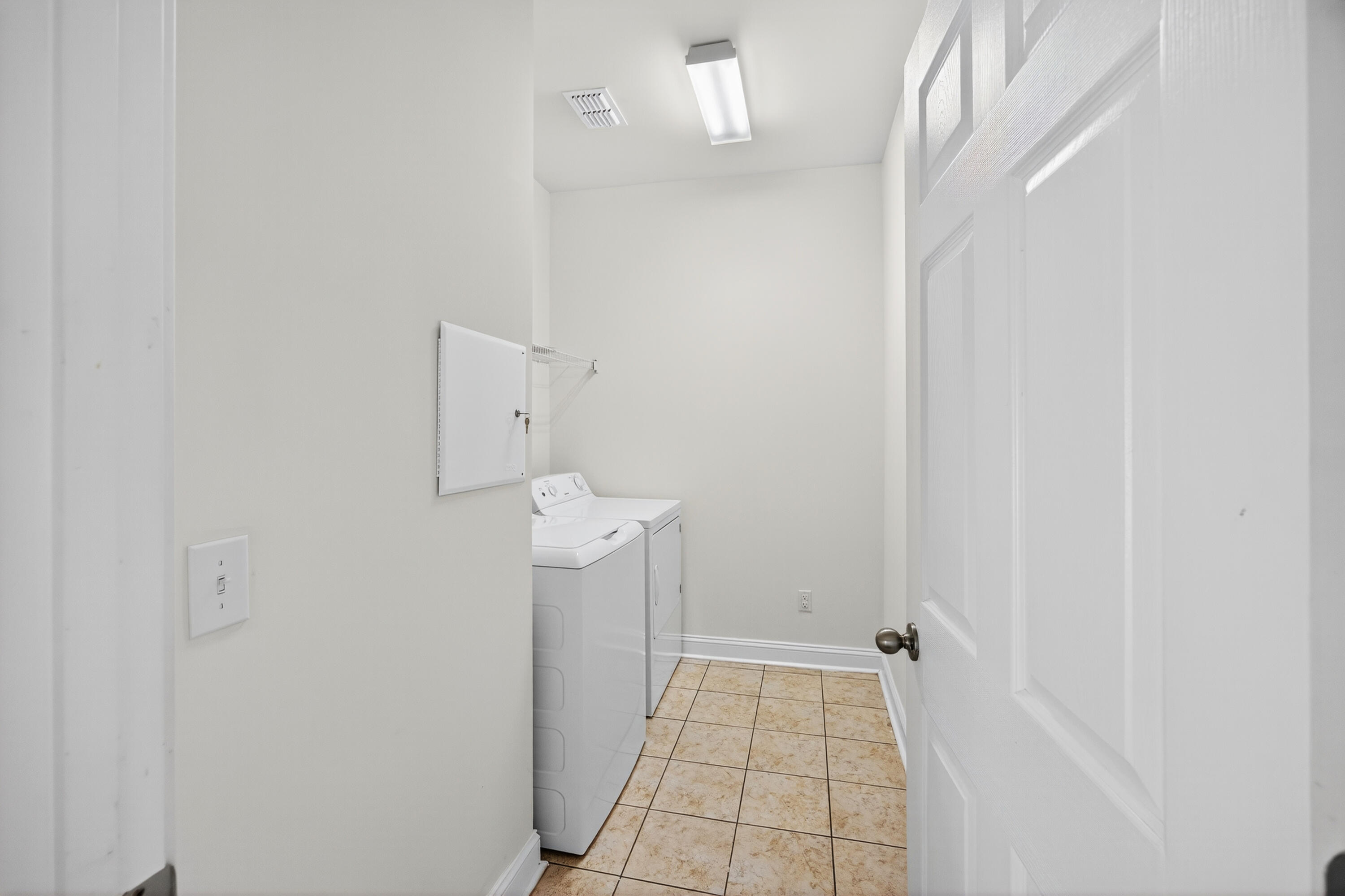 3306 Hartwell Street