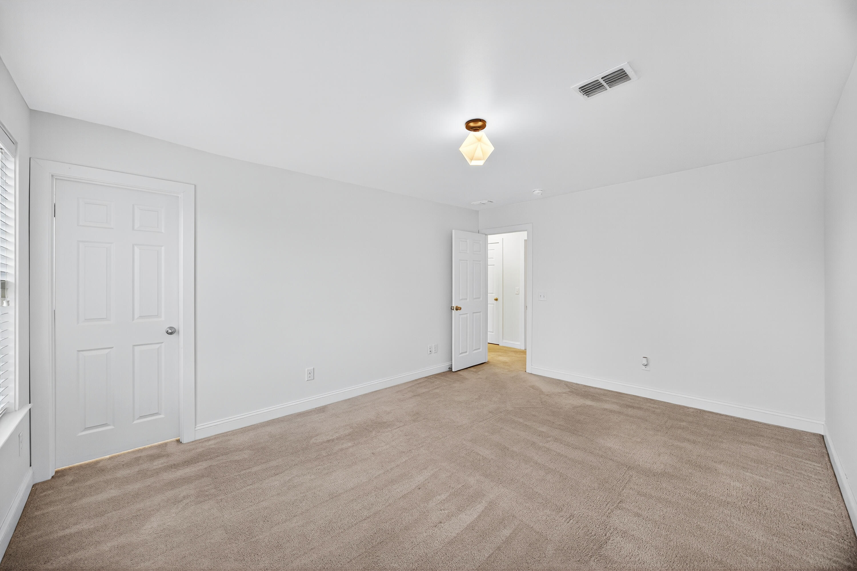 3306 Hartwell Street