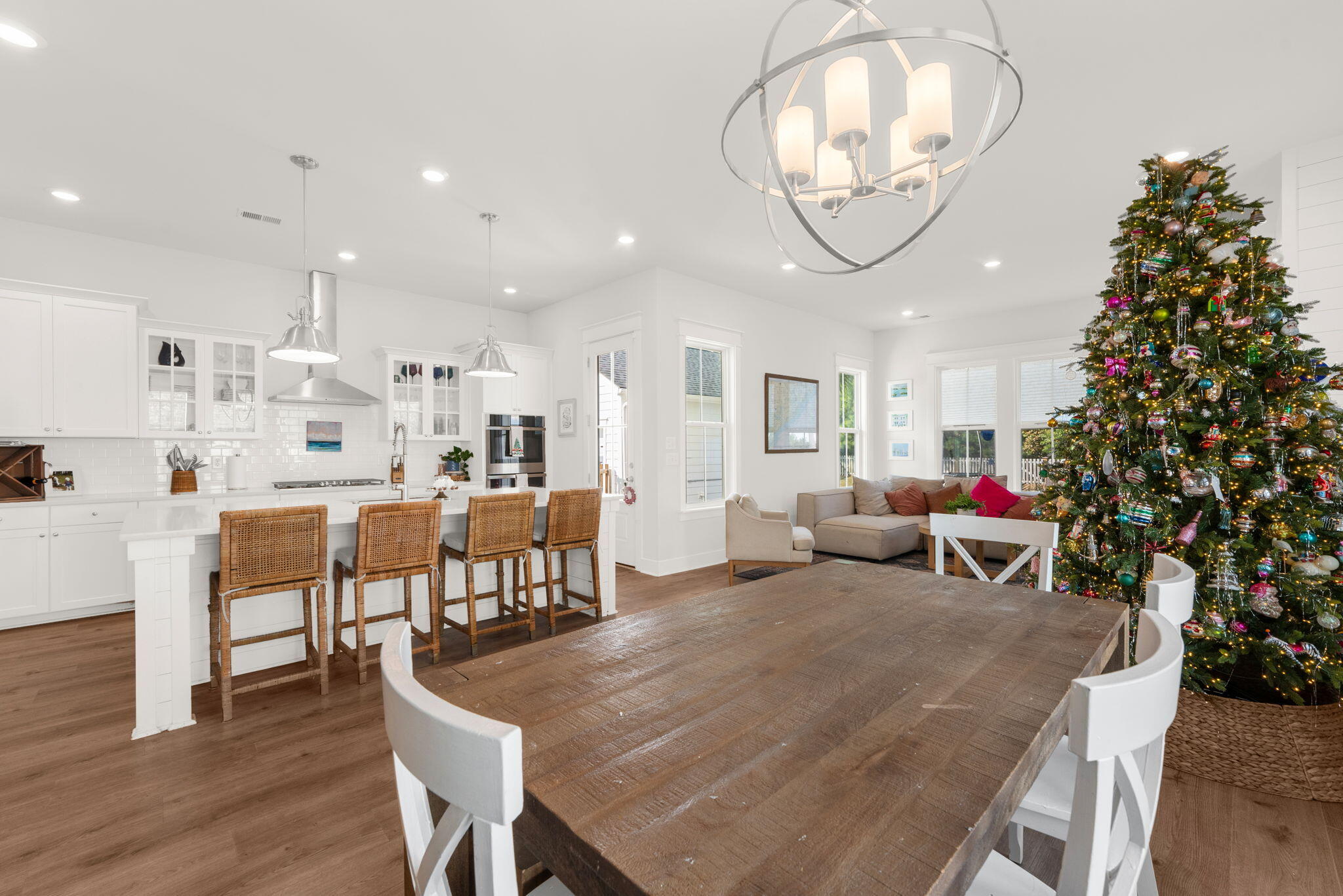 2382 Lenwick Hall Lane