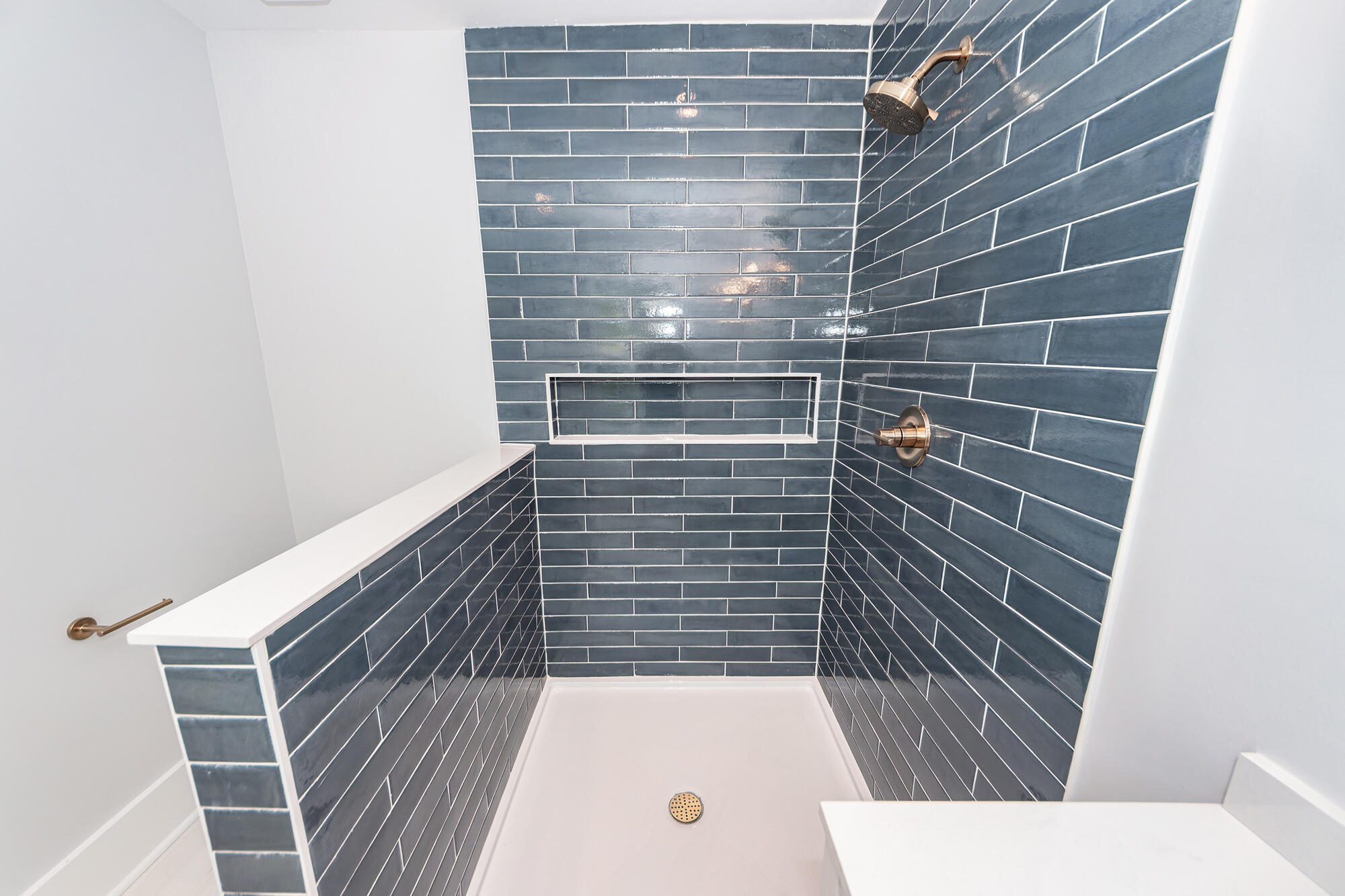 2404 Waterway Boulevard