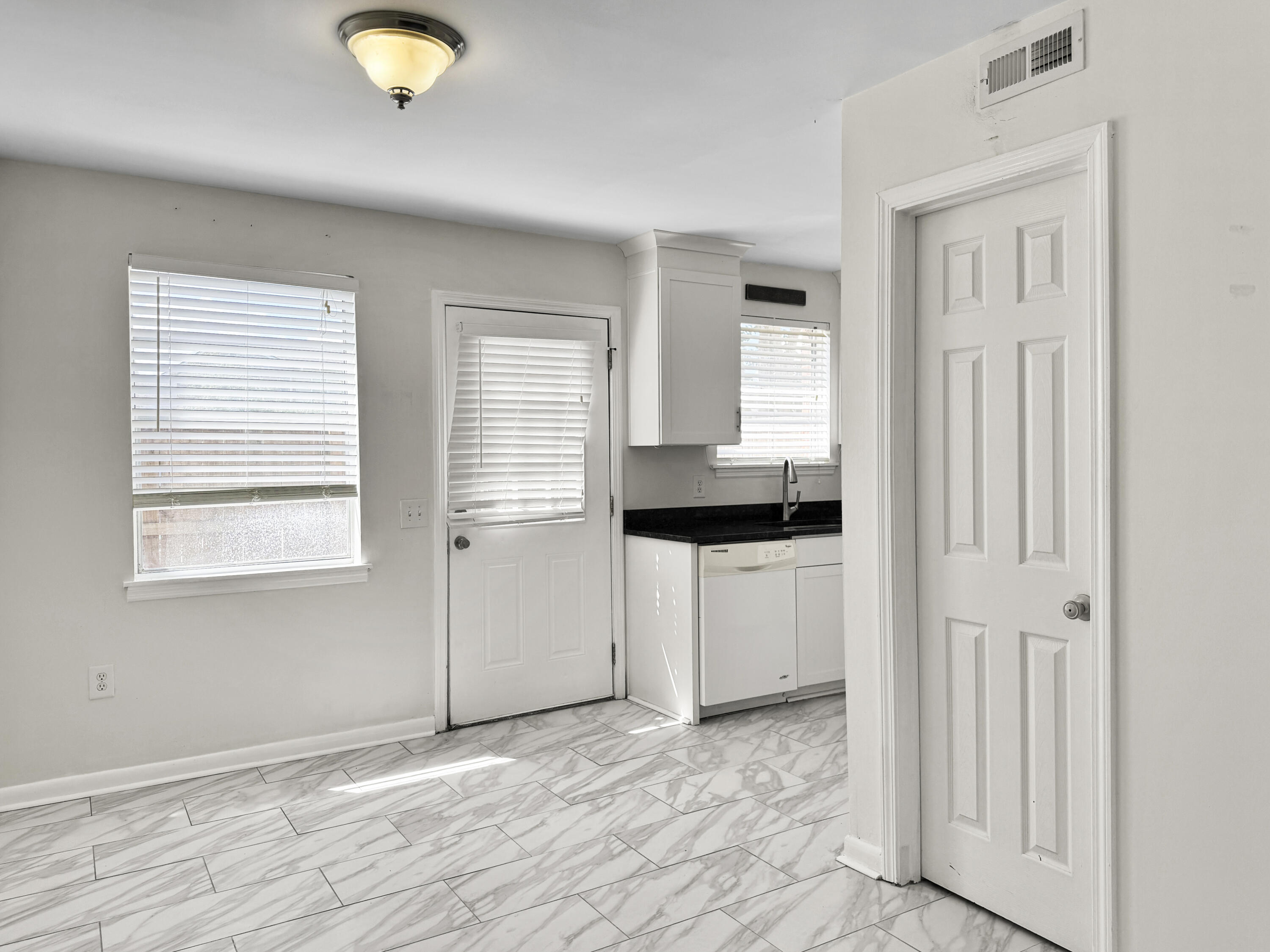 415 Parkdale Drive # 9e