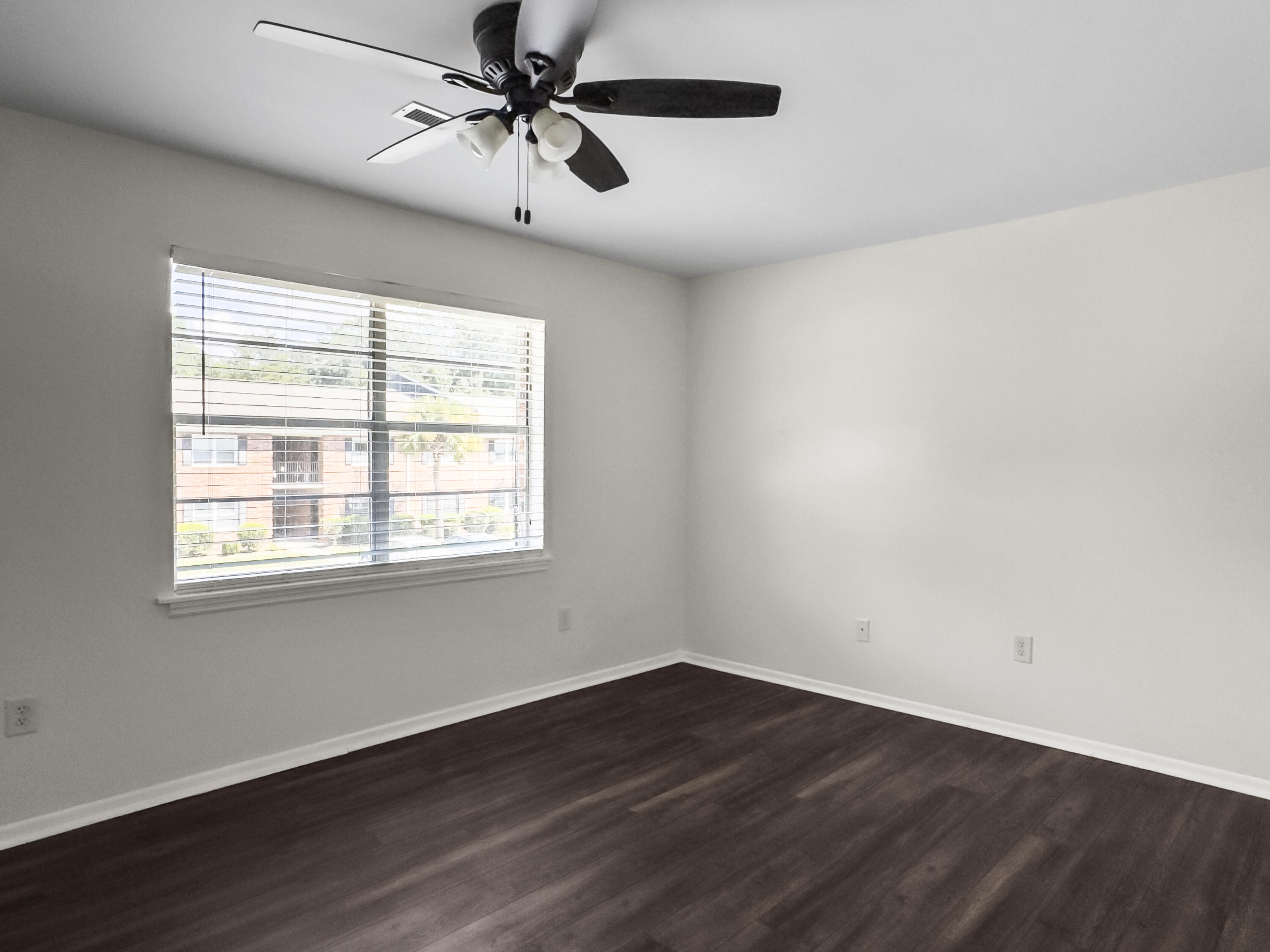 415 Parkdale Drive # 9e