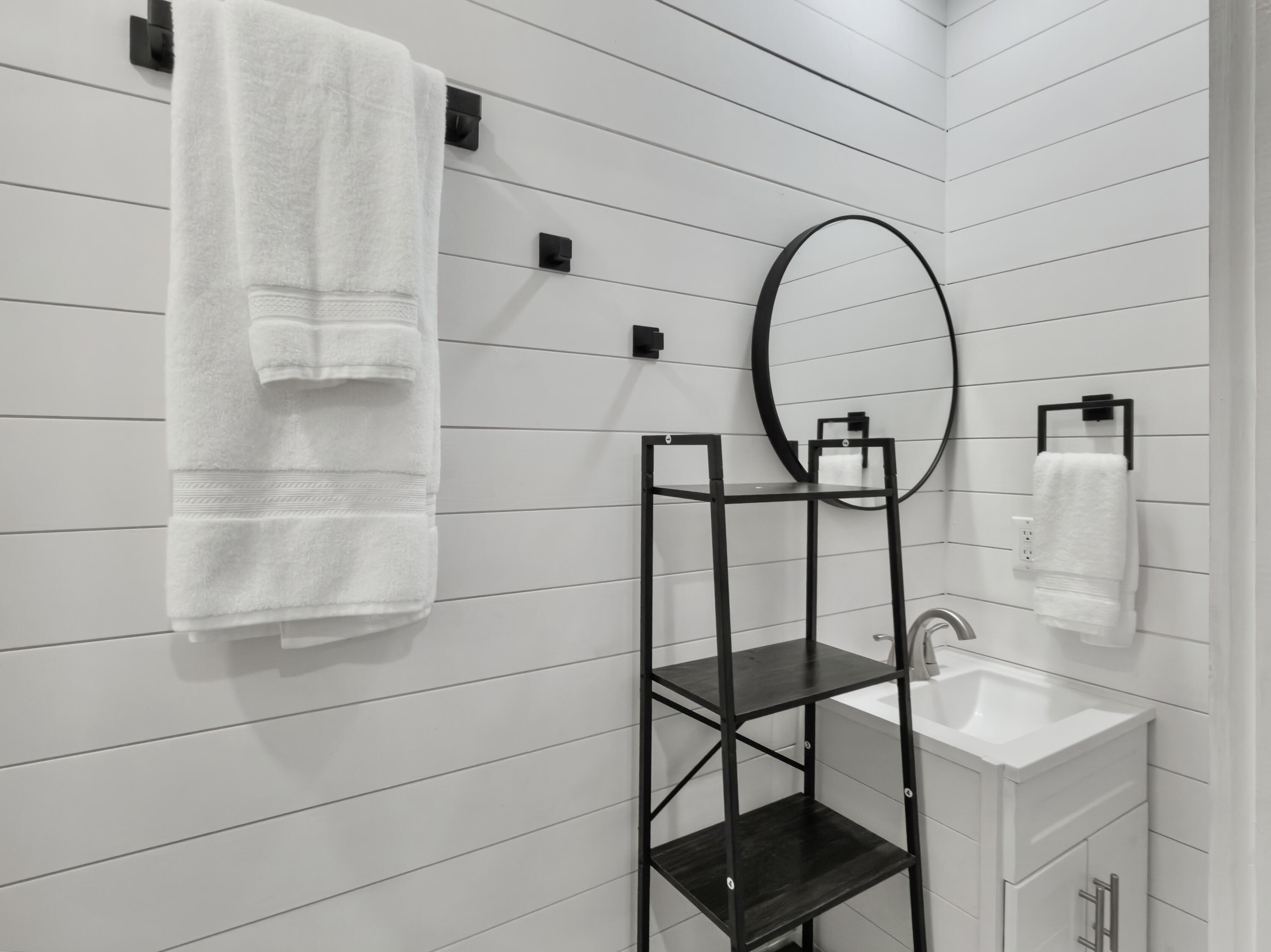 2632 Ridgewood Avenue