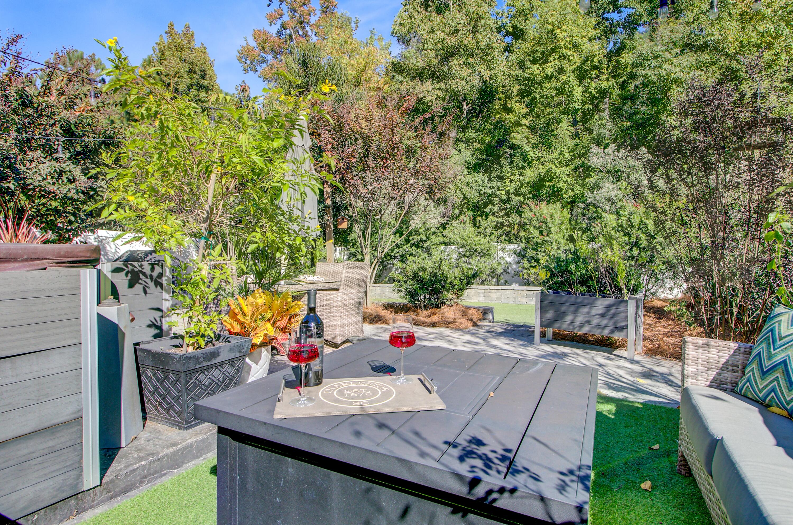 1604 Mermentau Street