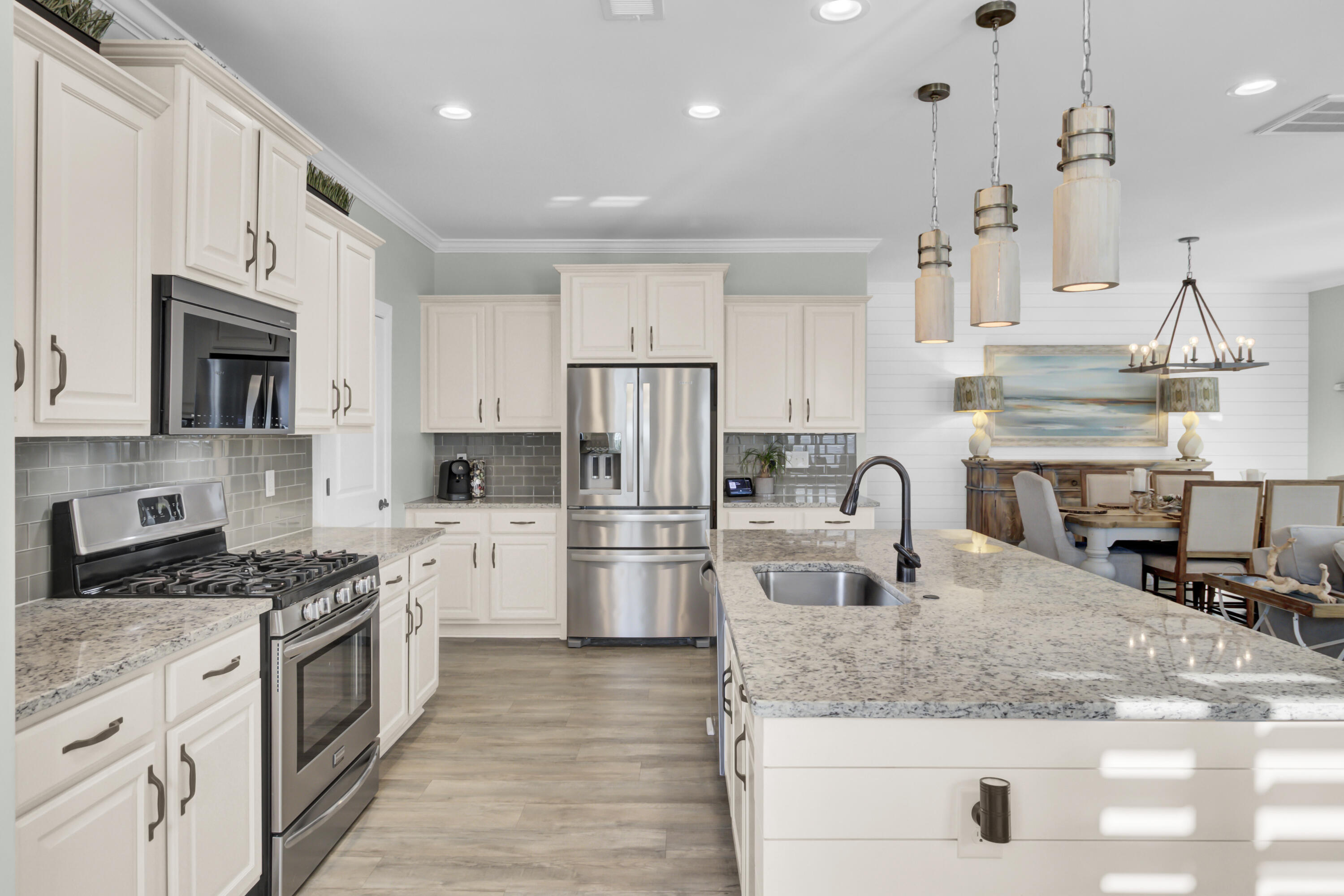 1604 Mermentau Street