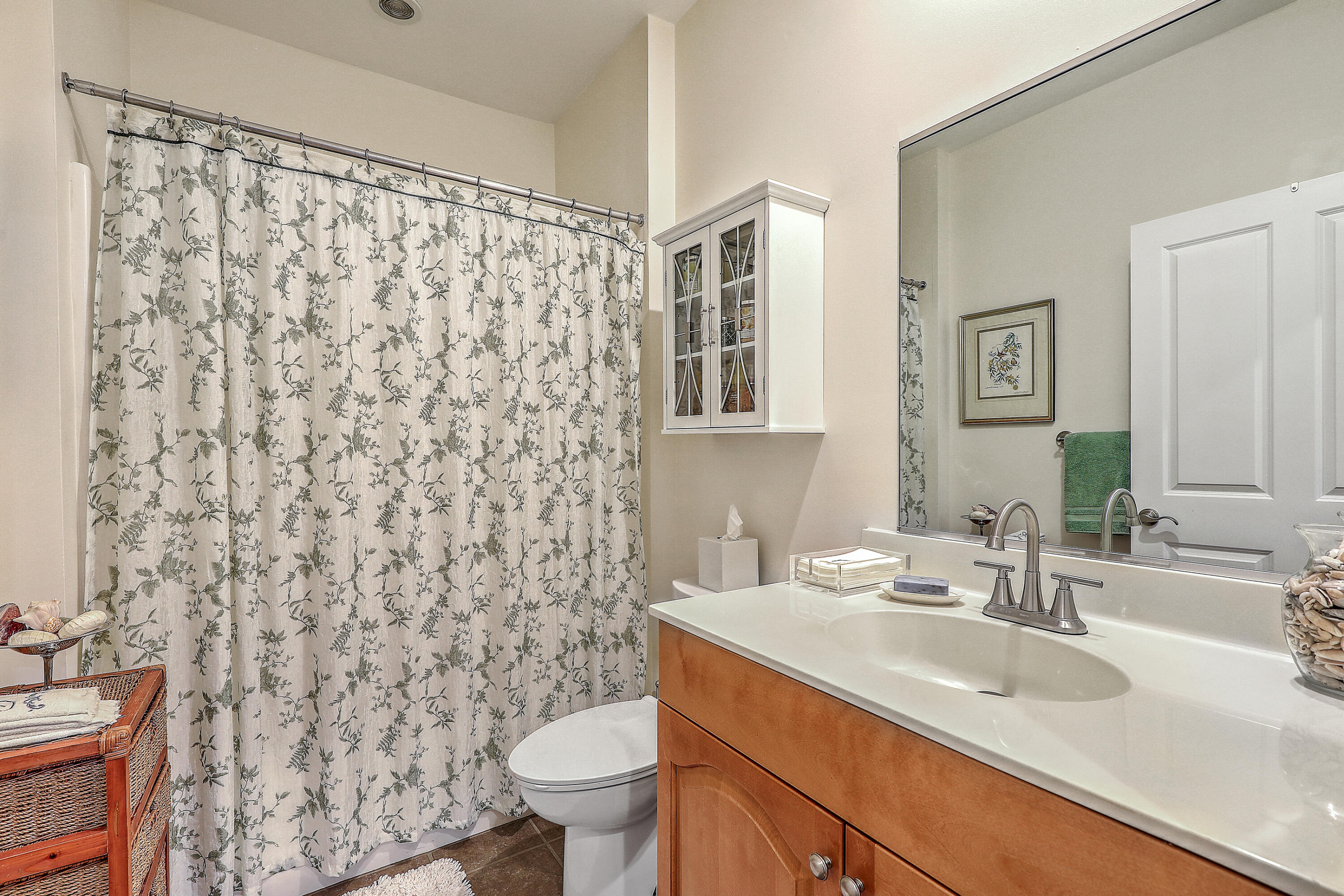 5519 Colonial Chatsworth Circle