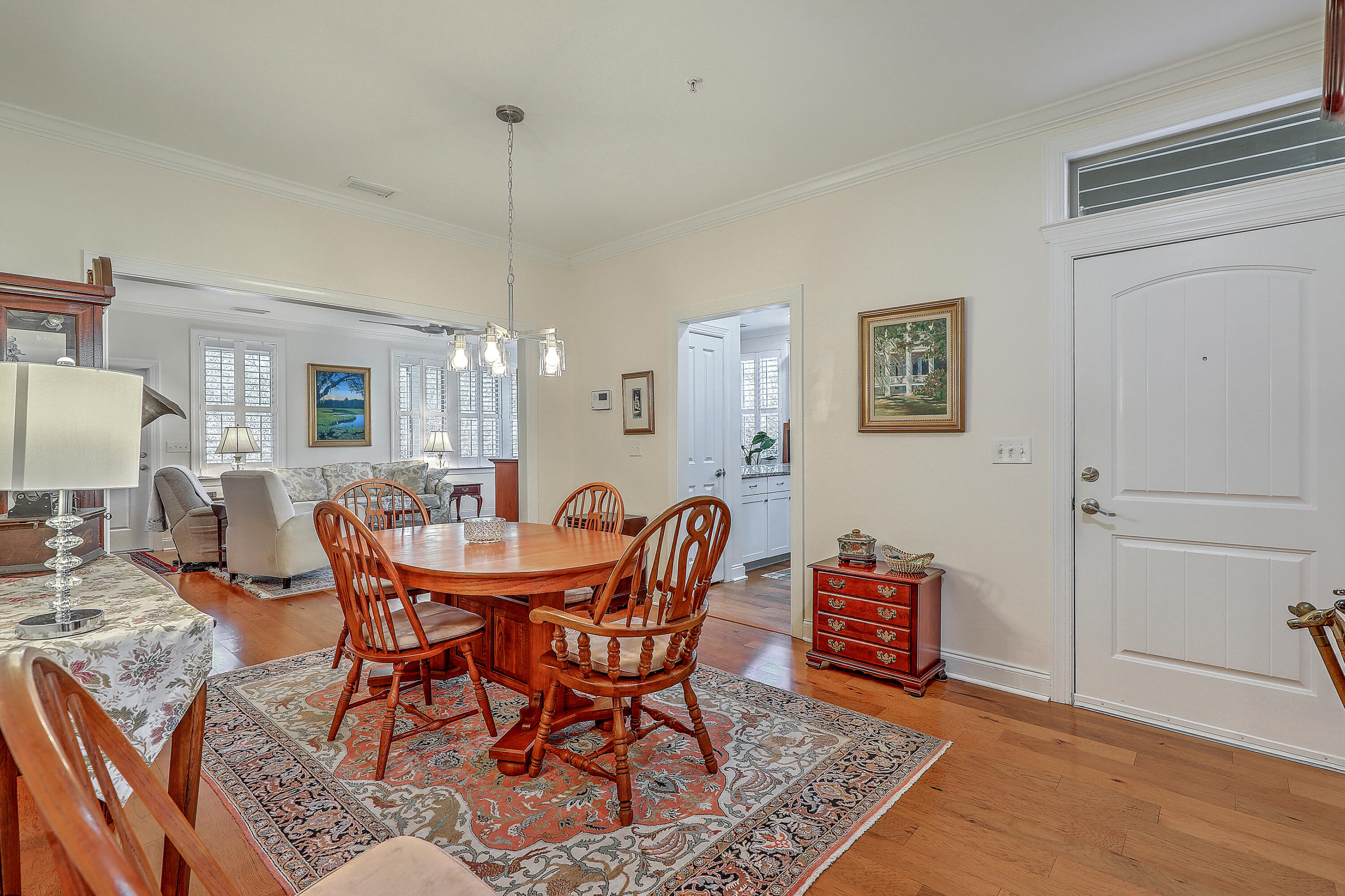 5519 Colonial Chatsworth Circle