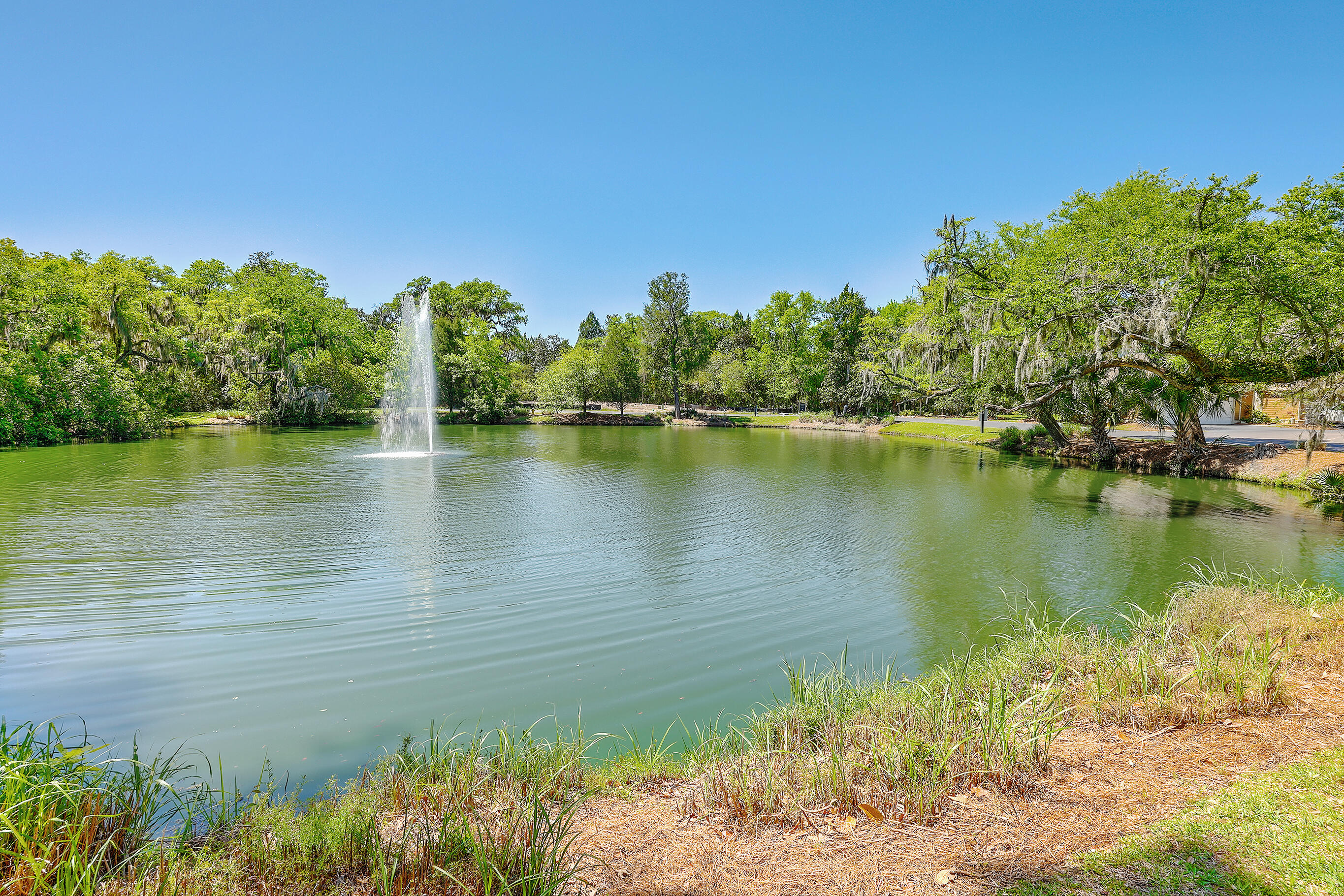 5519 Colonial Chatsworth Circle