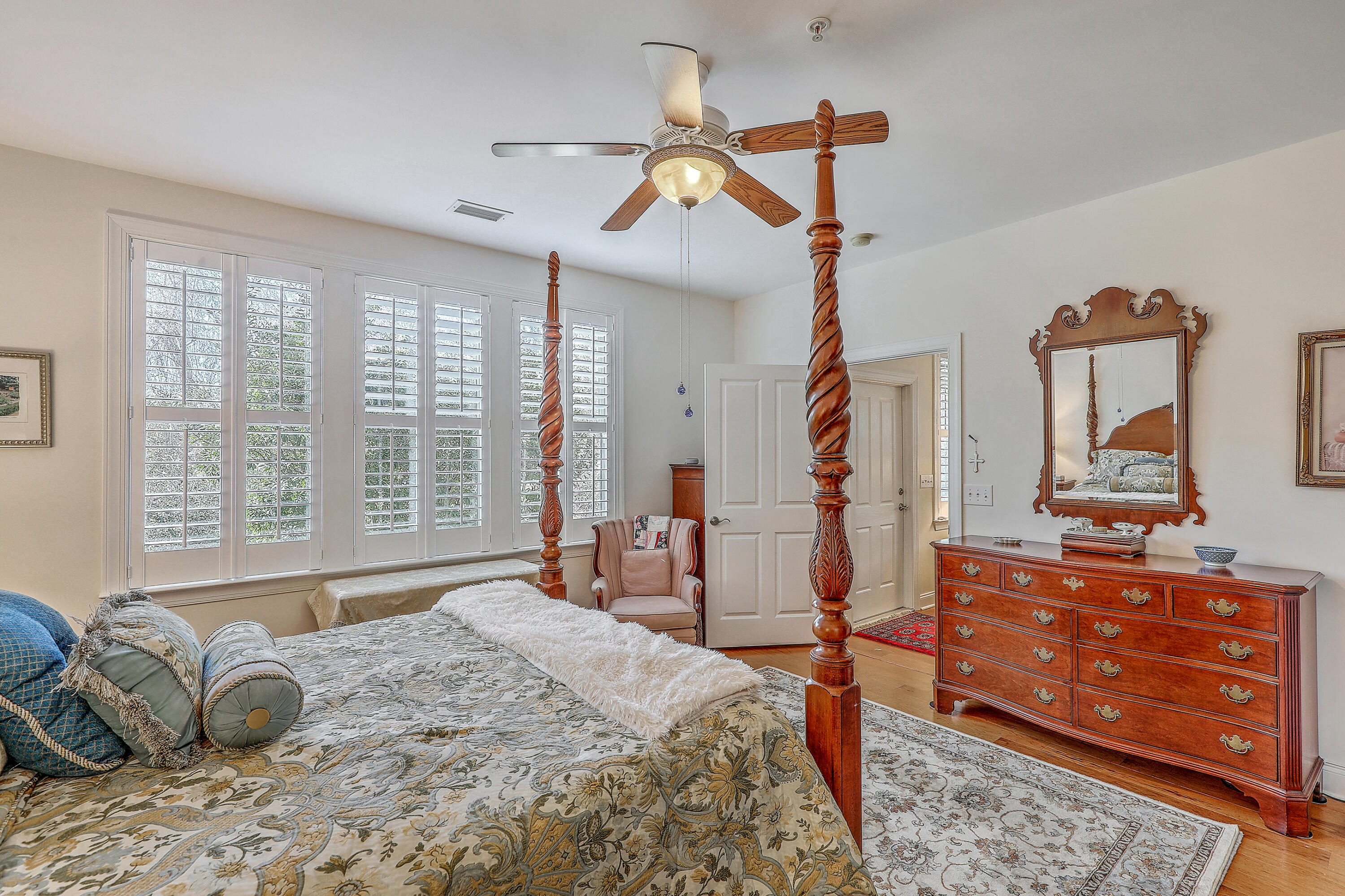 5519 Colonial Chatsworth Circle