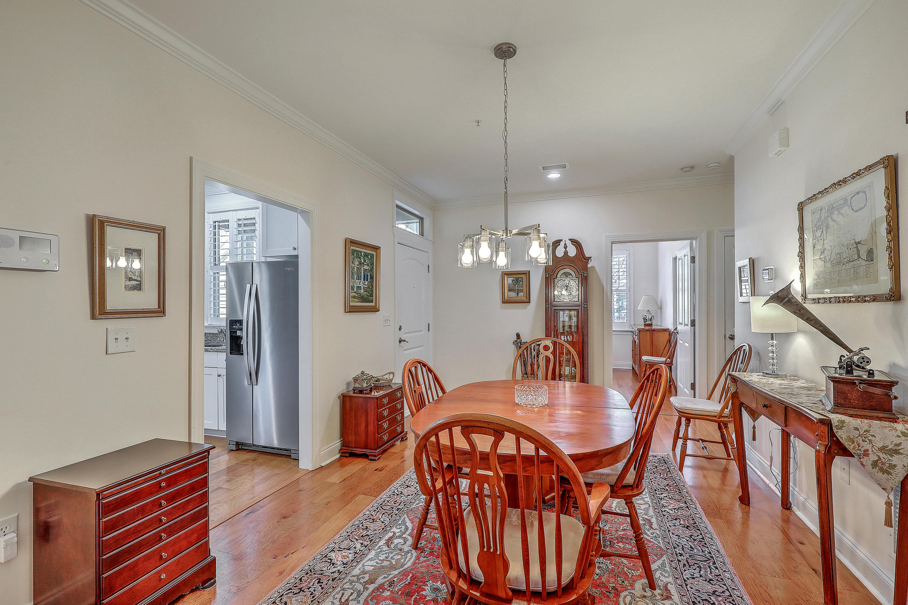 5519 Colonial Chatsworth Circle