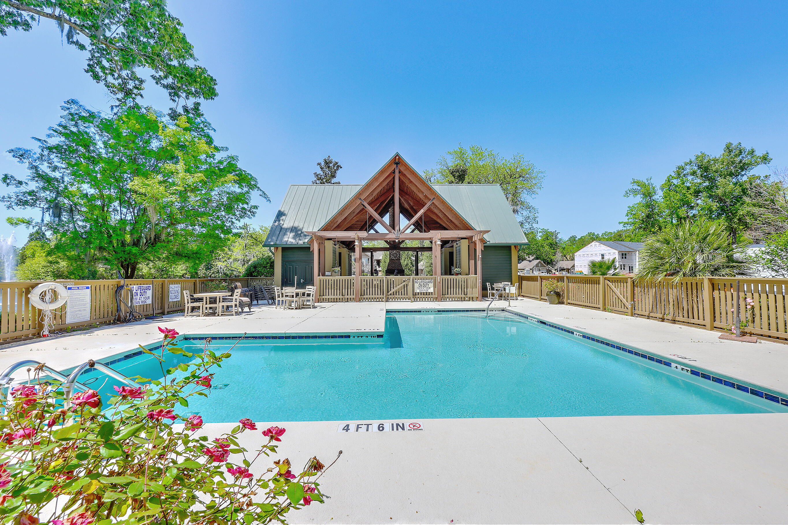 5519 Colonial Chatsworth Circle