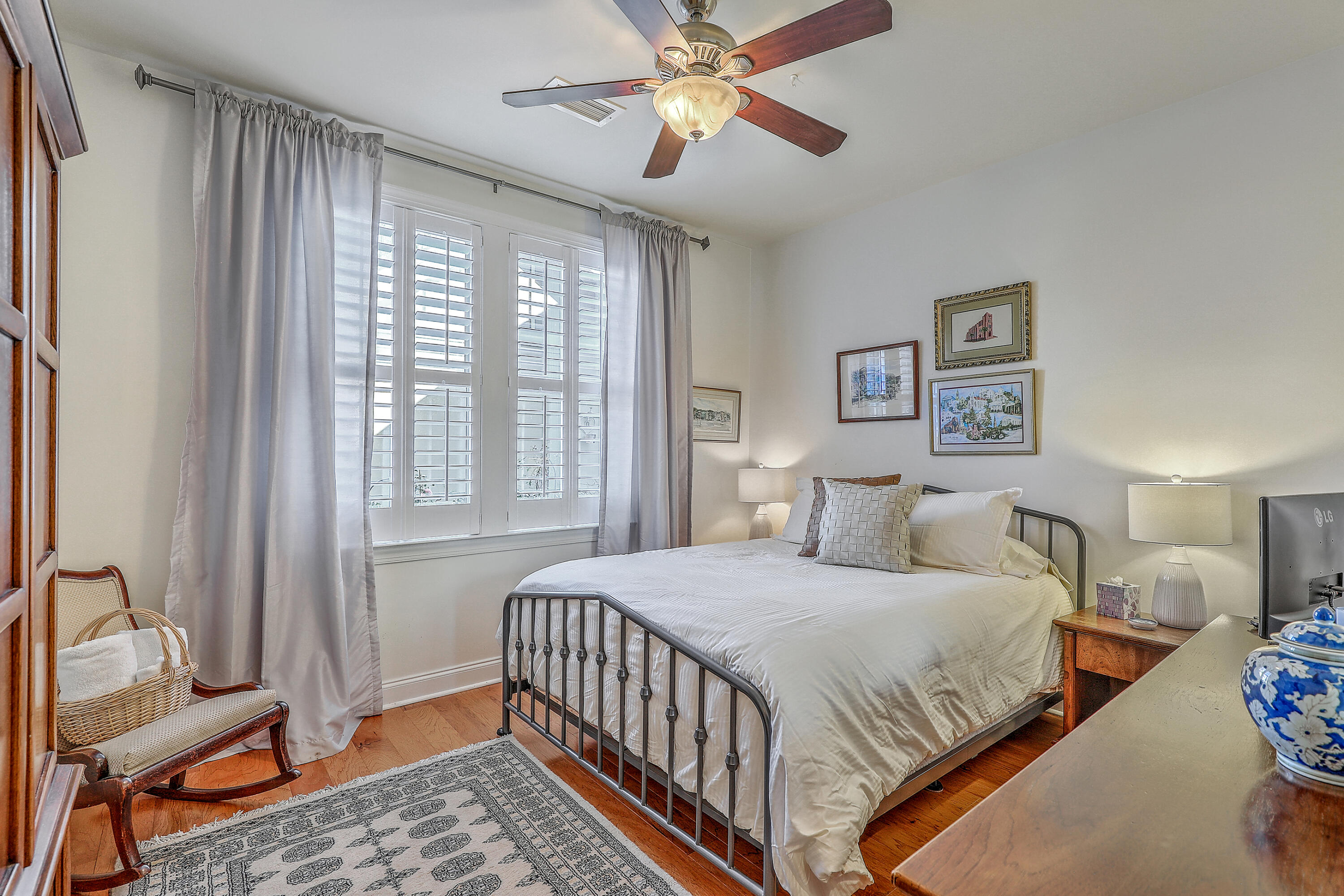 5519 Colonial Chatsworth Circle