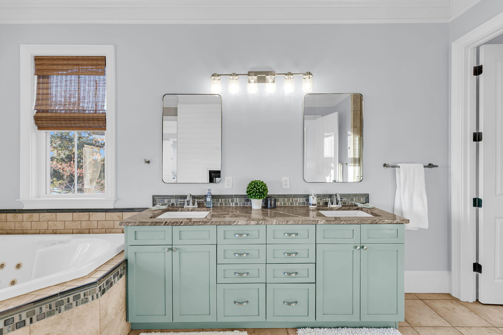 1584 Rivertowne Country Club Drive