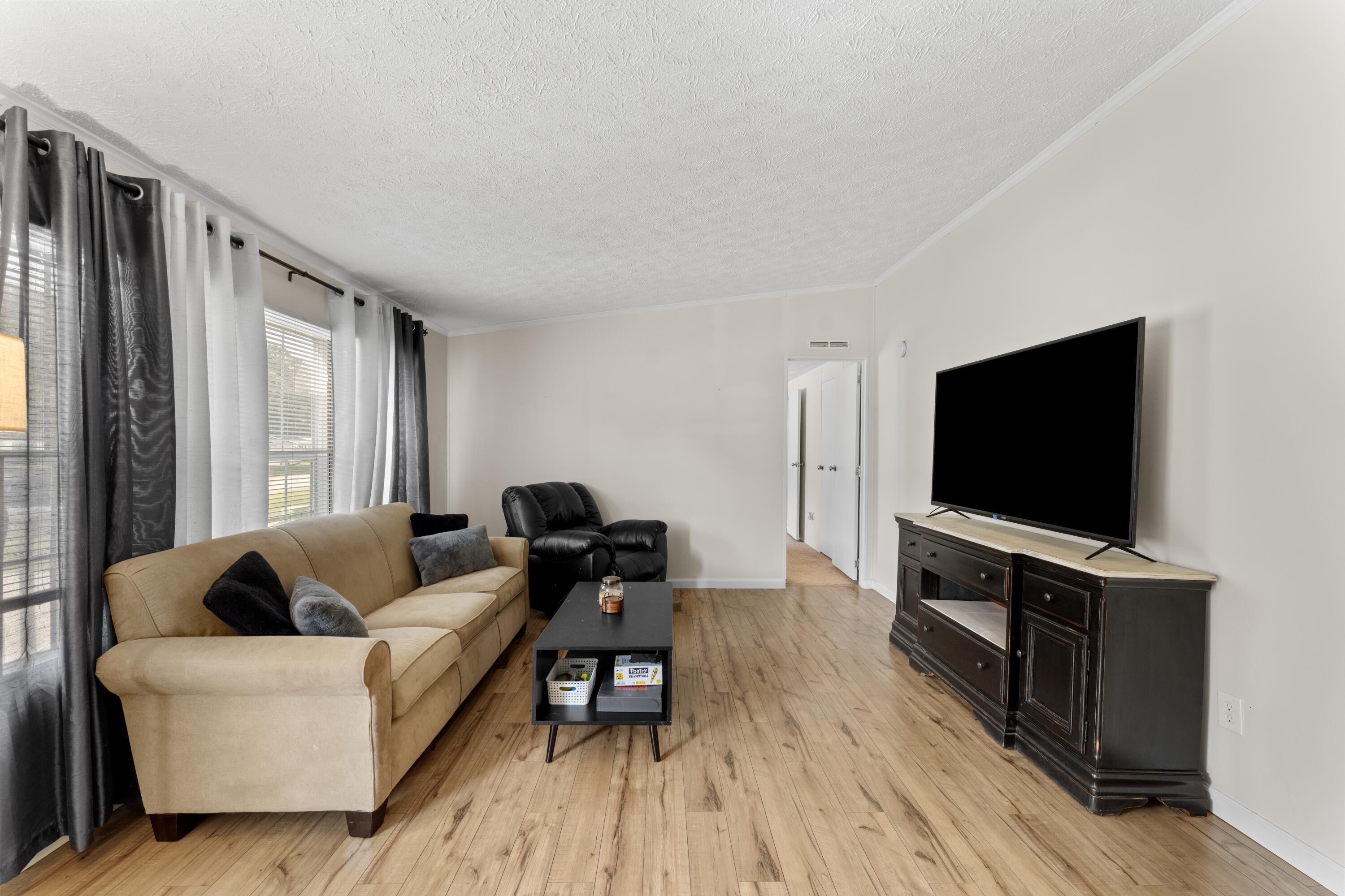 126 Fall Creek Boulevard