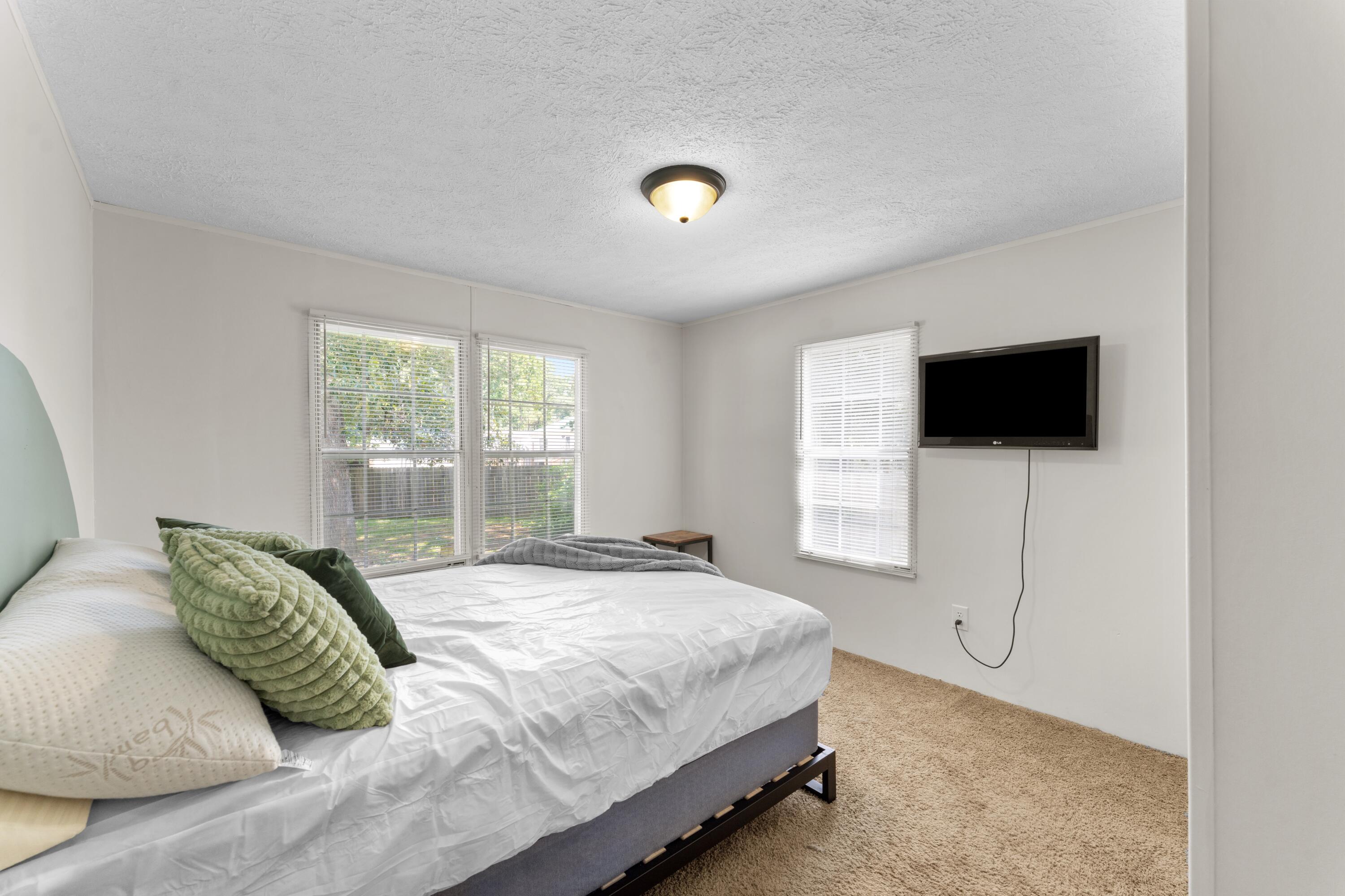 126 Fall Creek Boulevard