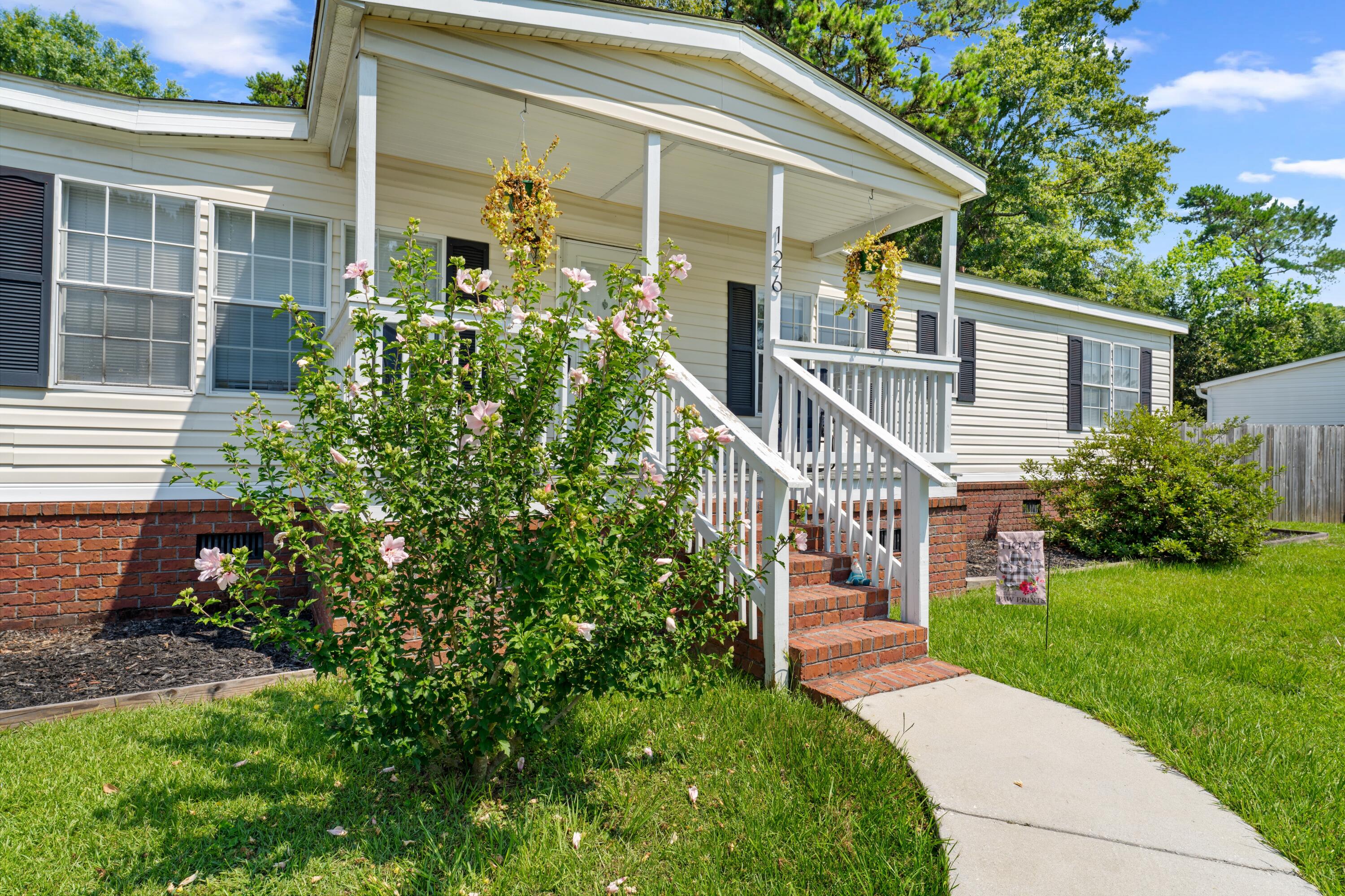 126 Fall Creek Boulevard