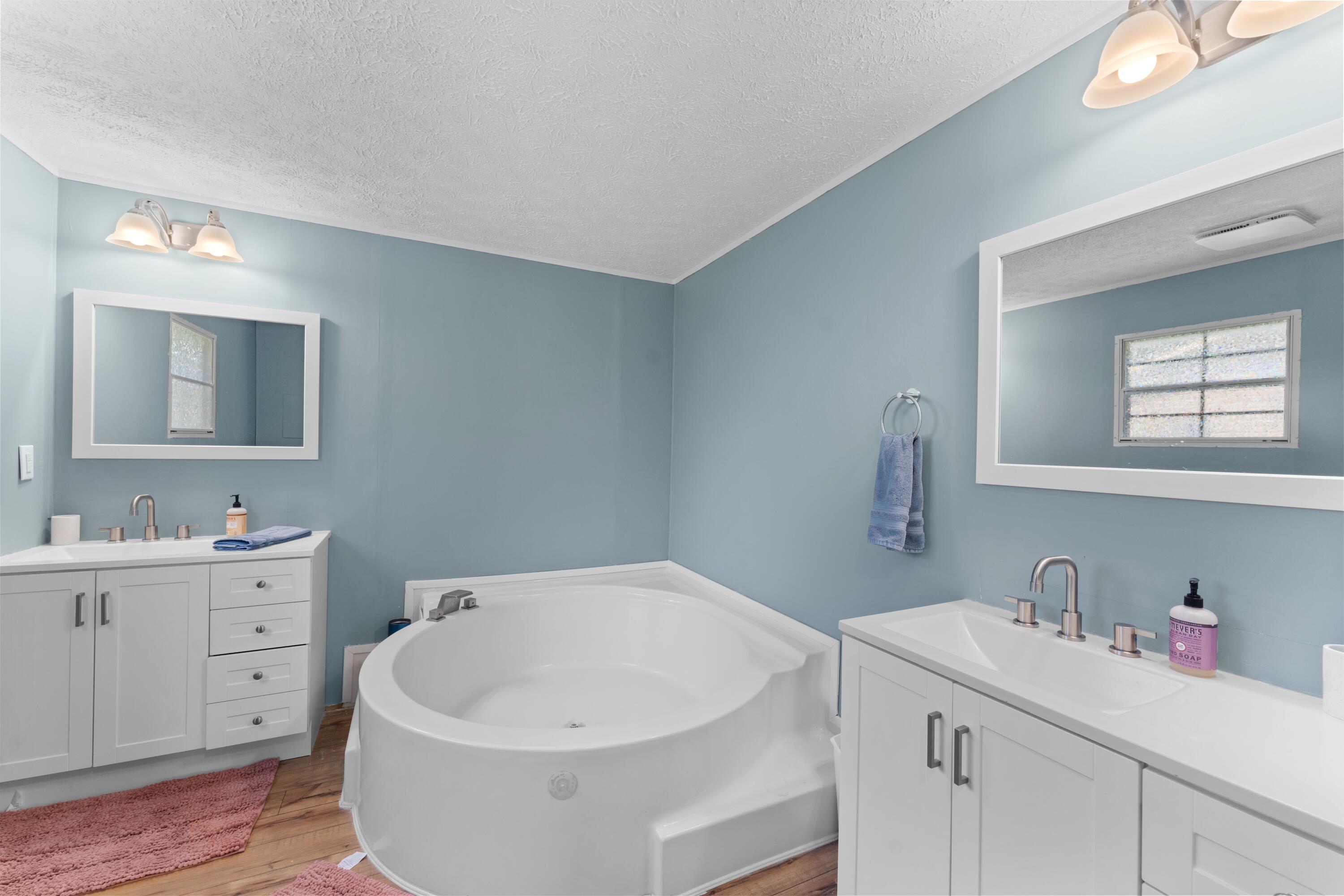 126 Fall Creek Boulevard