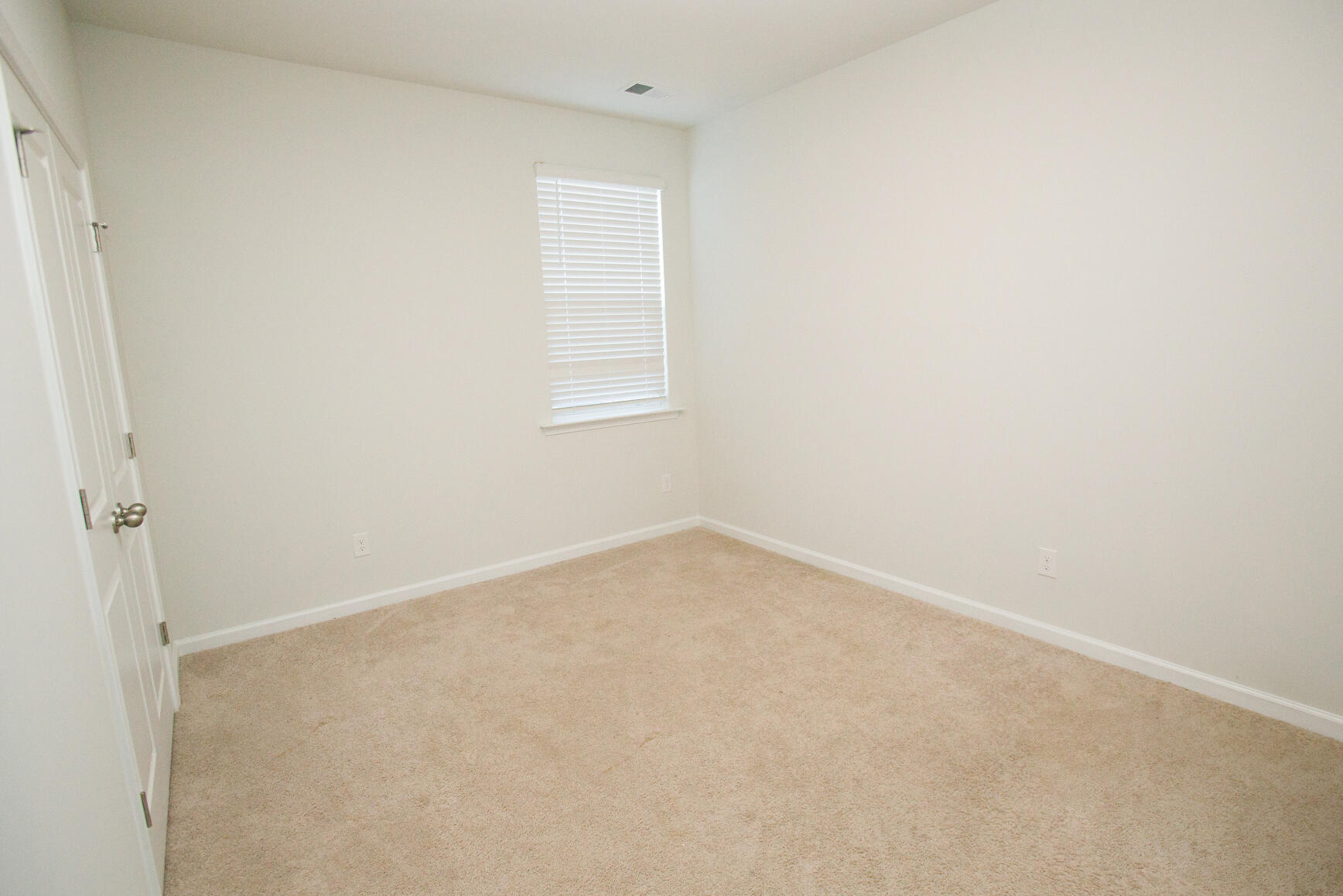 212 N Light Way