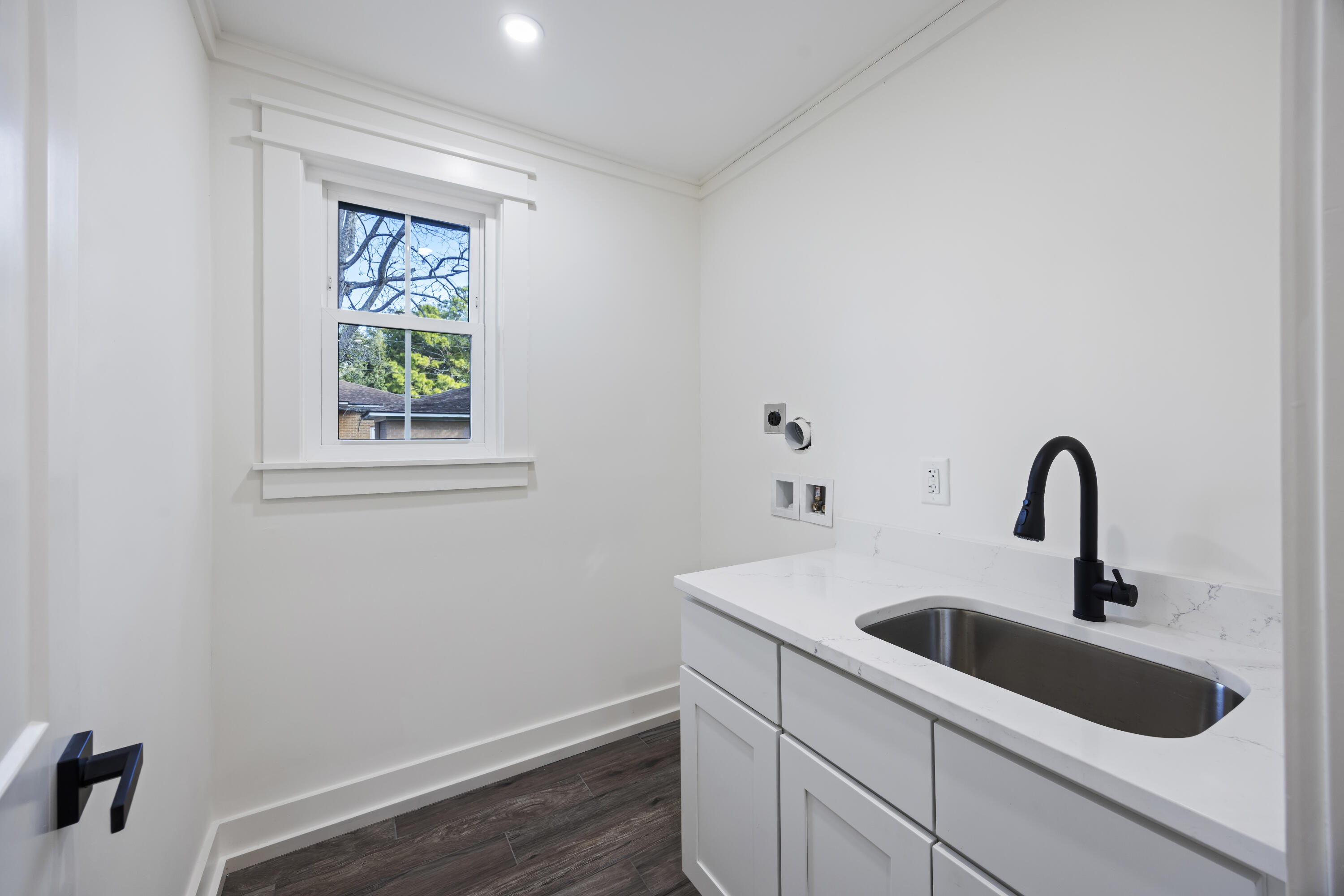 1328 Hermitage Avenue