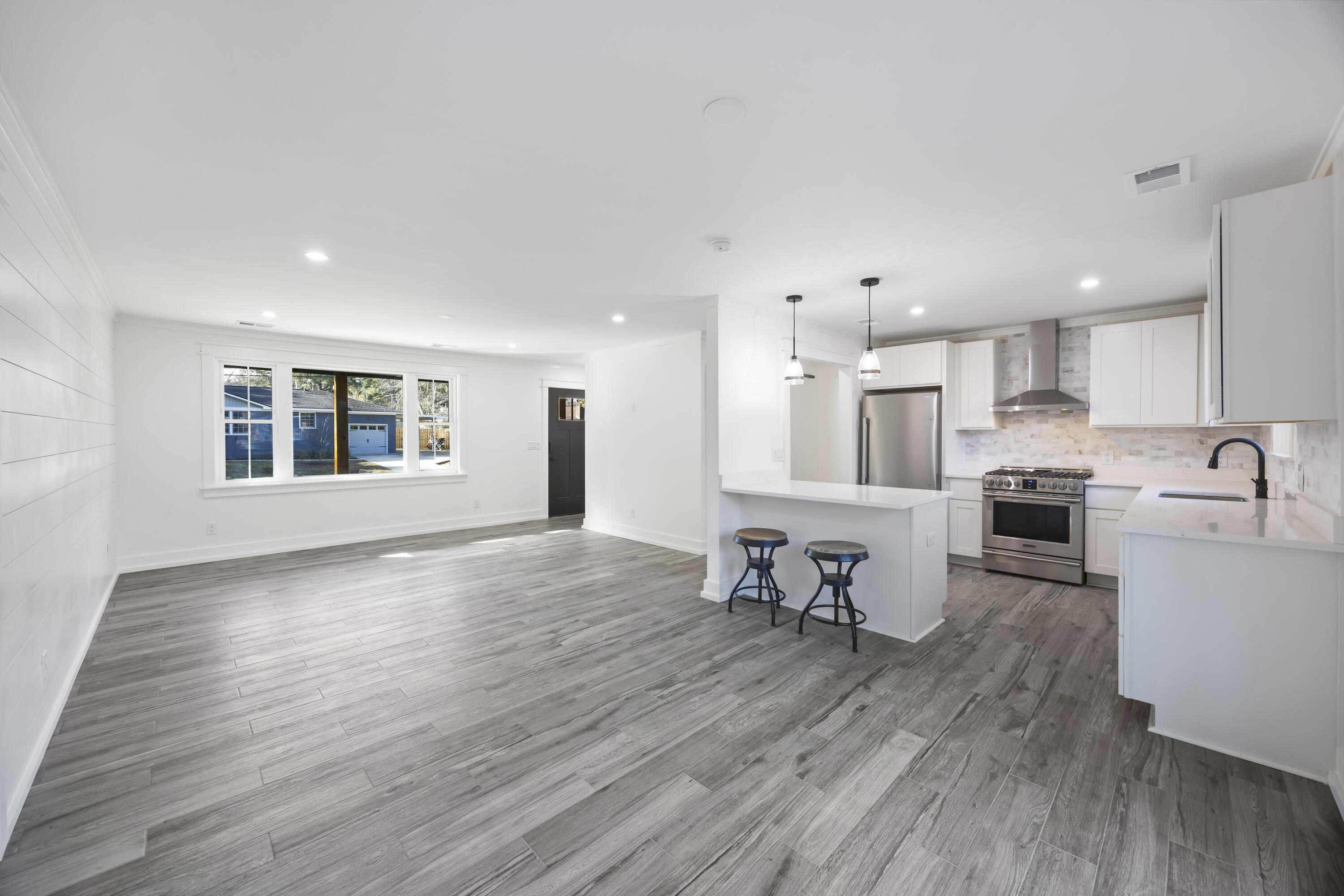 1328 Hermitage Avenue