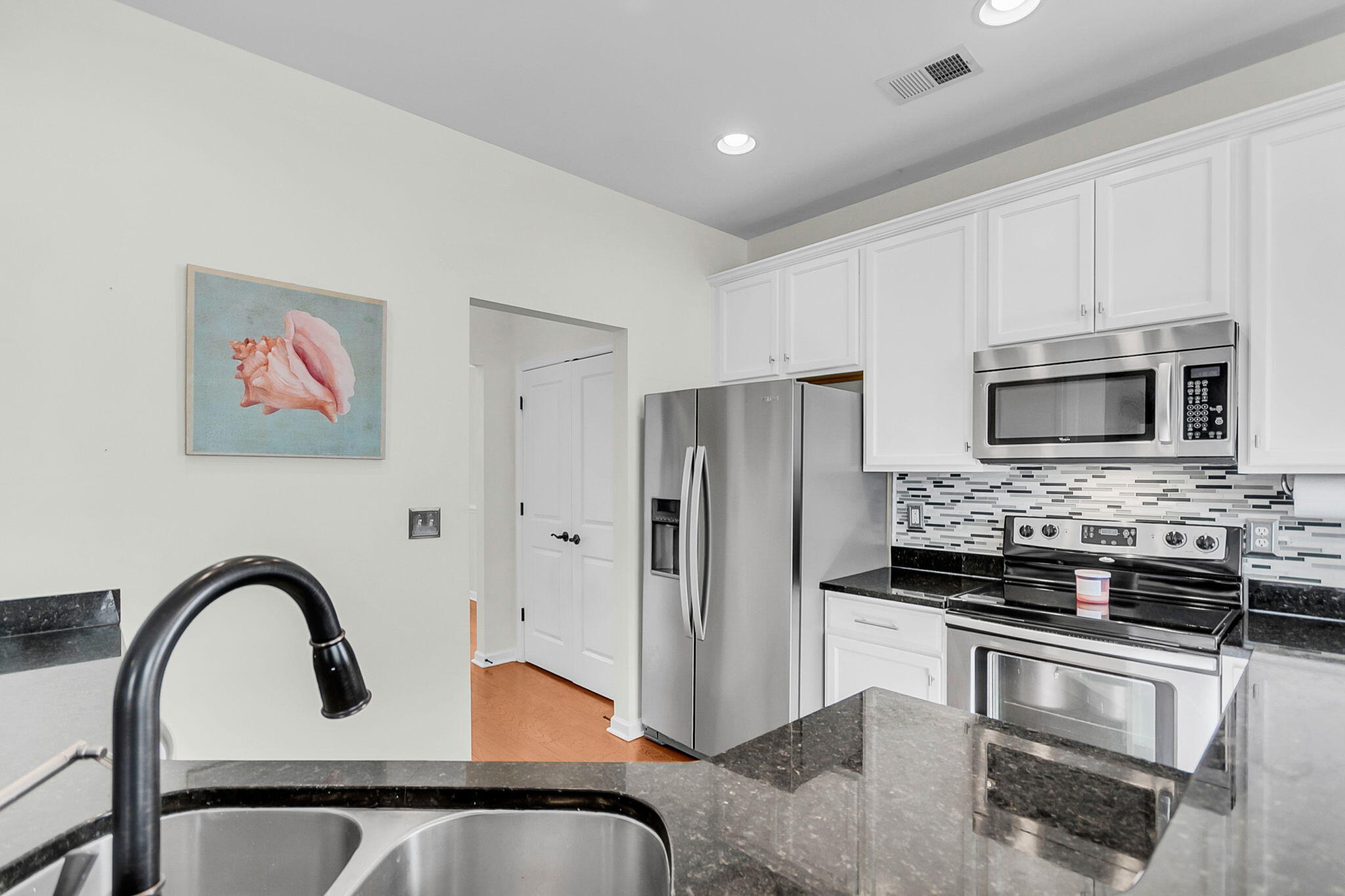 5304 E Dolphin Street