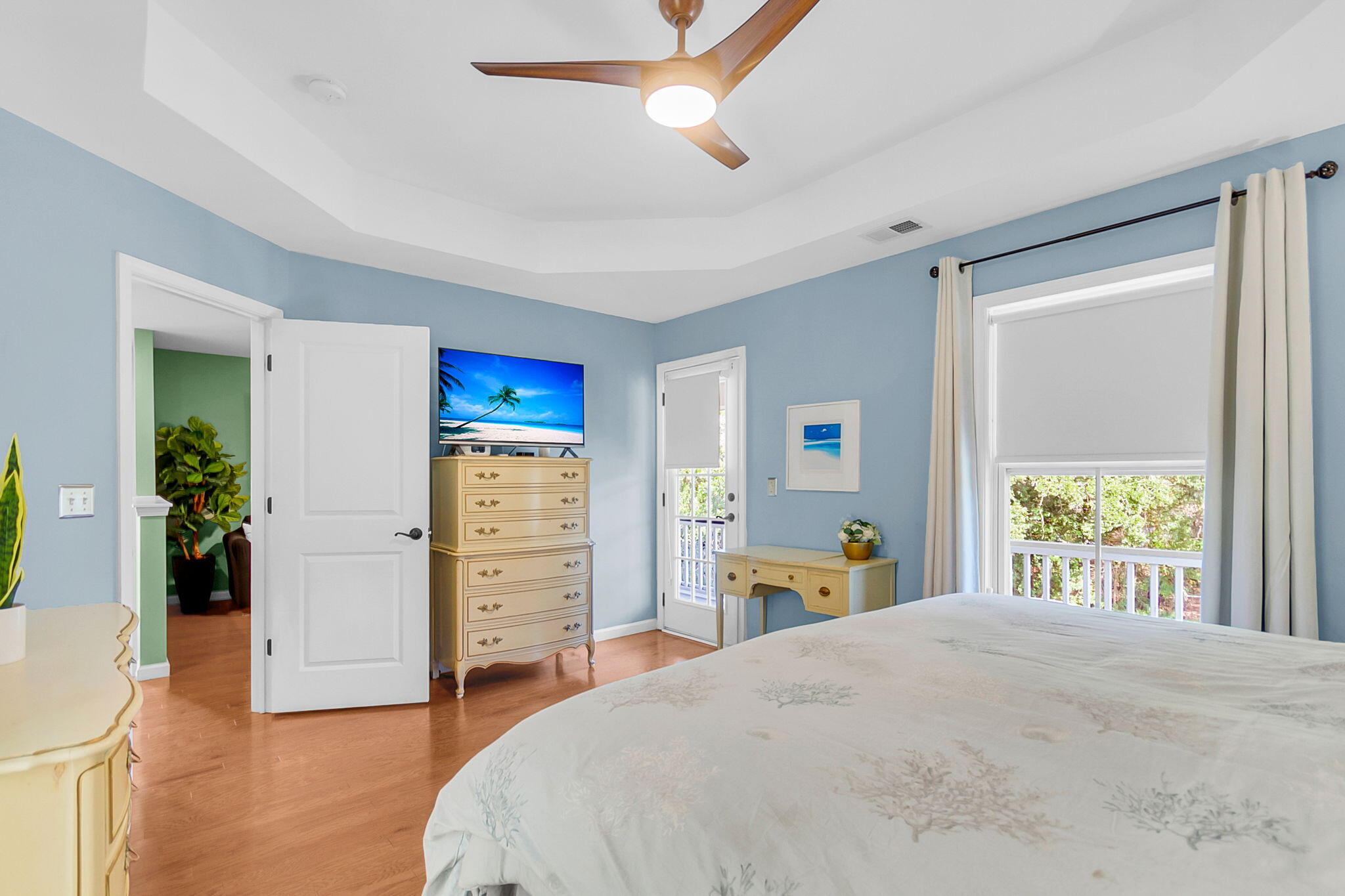 5304 E Dolphin Street