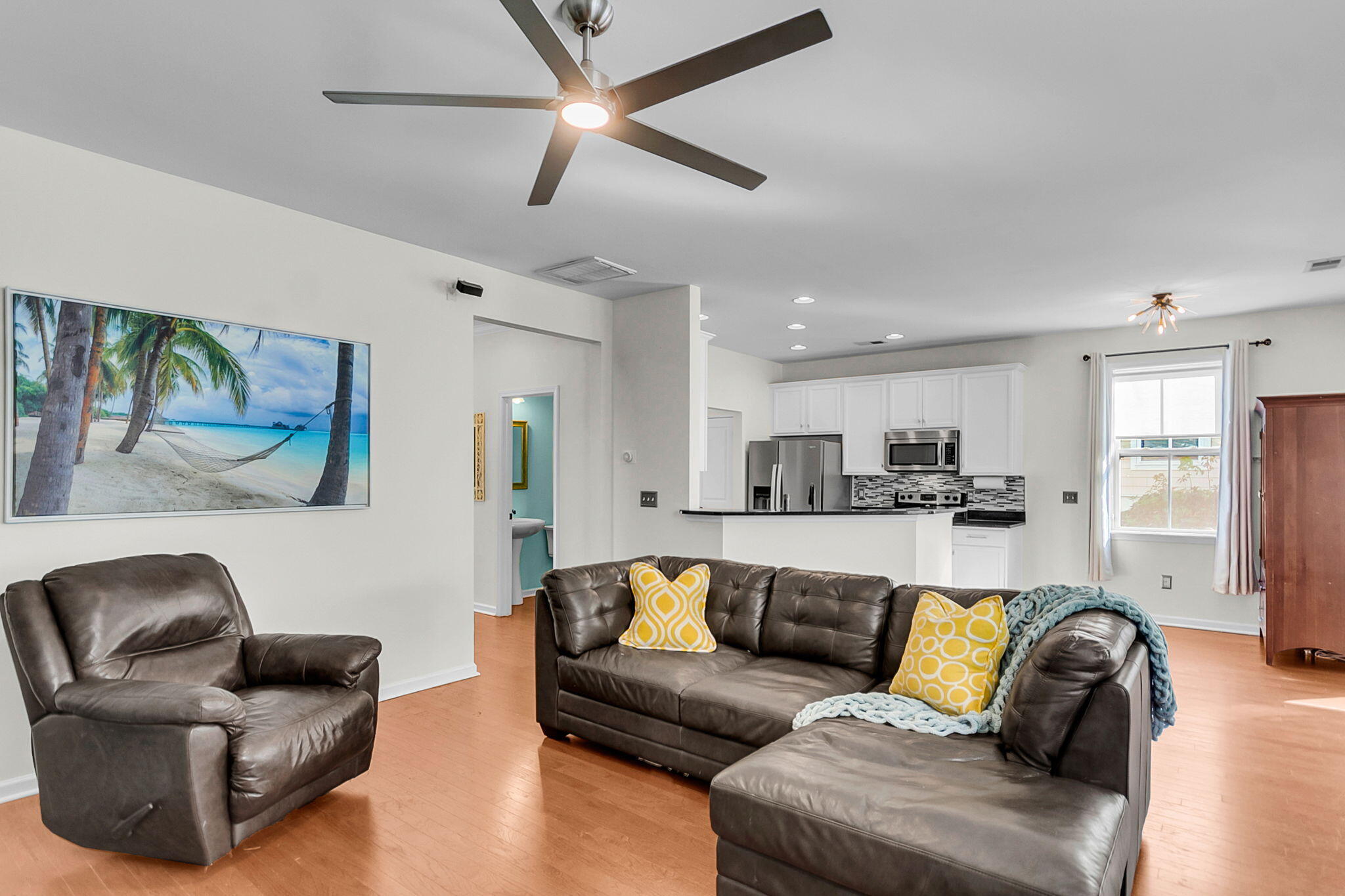 5304 E Dolphin Street