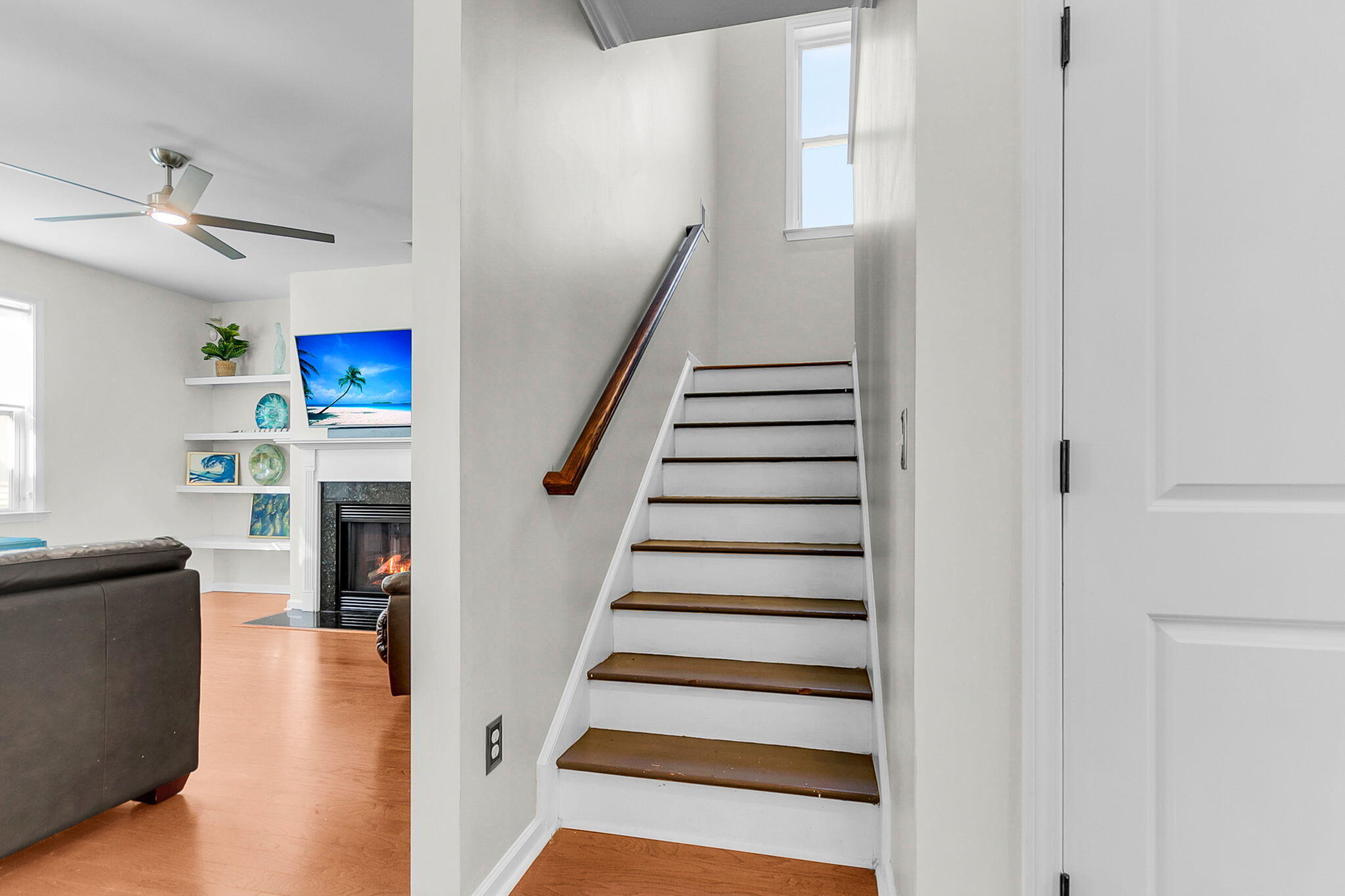 5304 E Dolphin Street