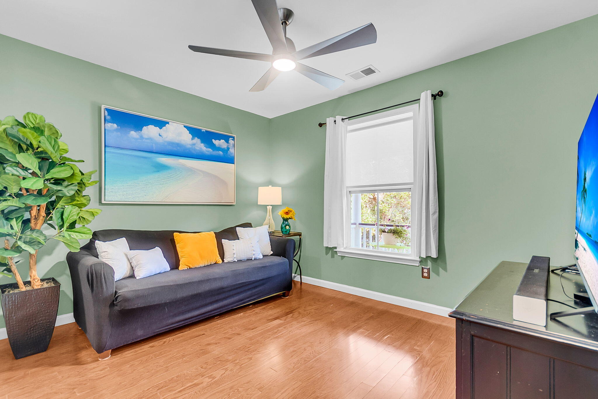 5304 E Dolphin Street