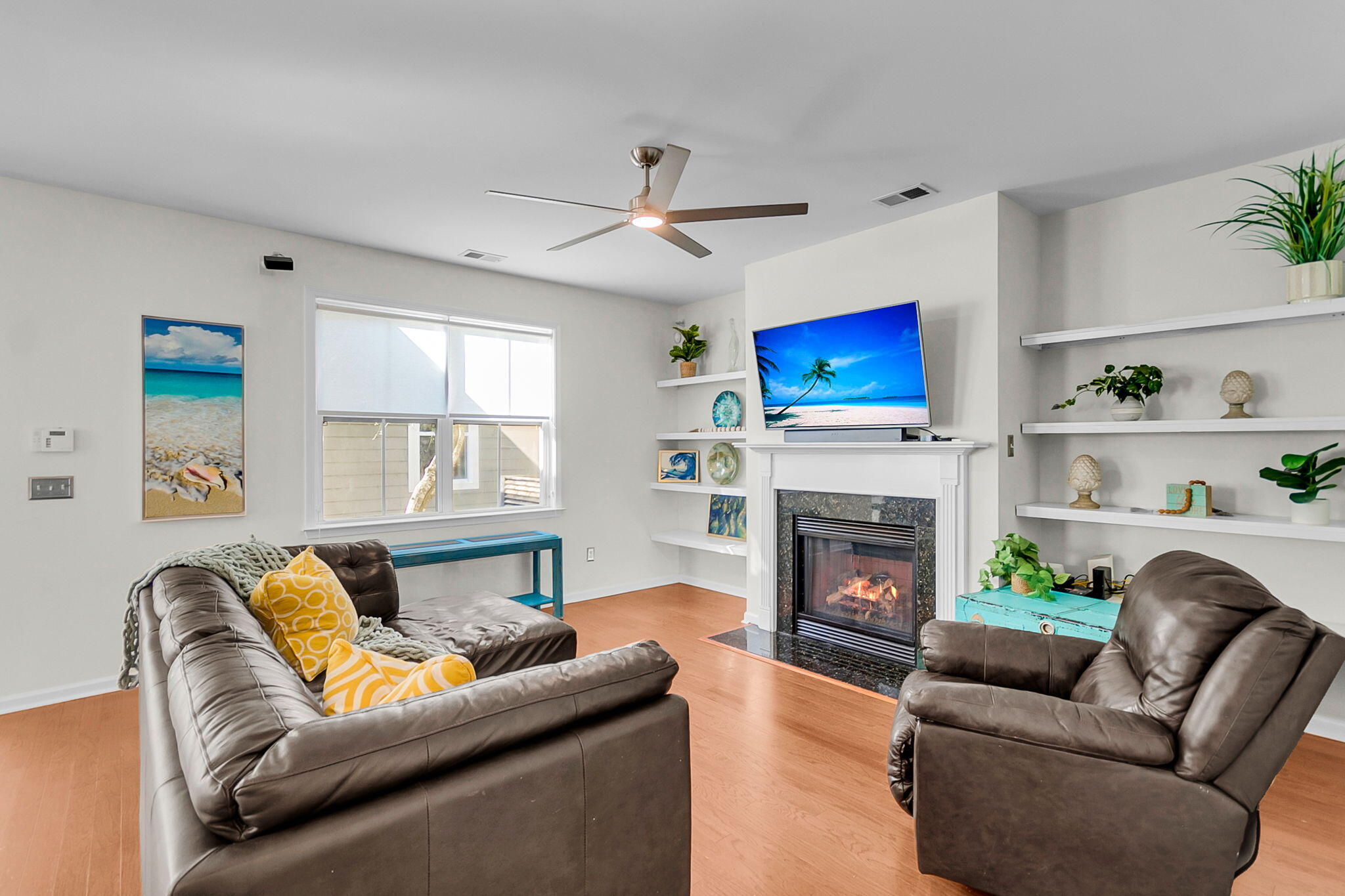 5304 E Dolphin Street