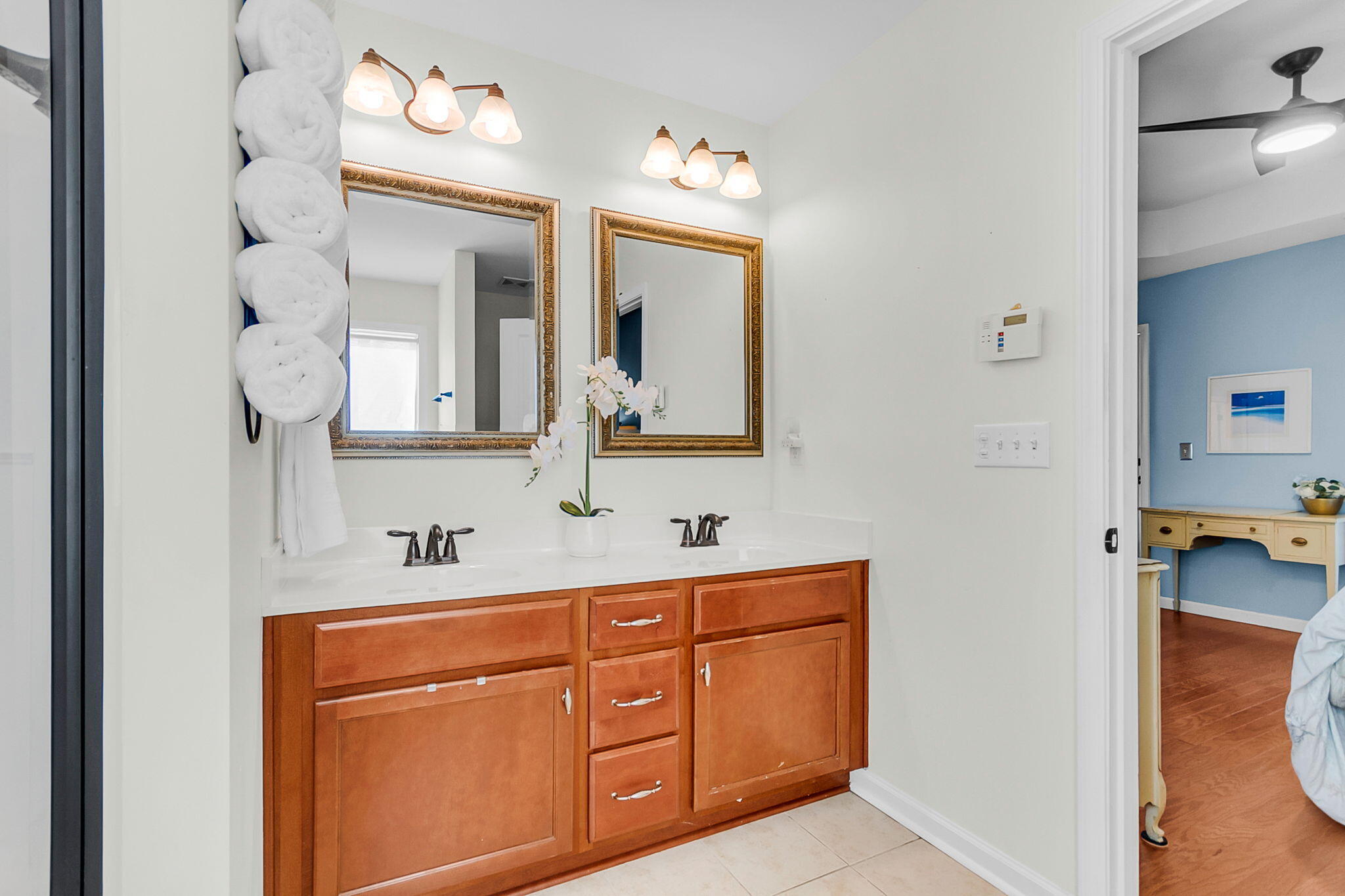 5304 E Dolphin Street